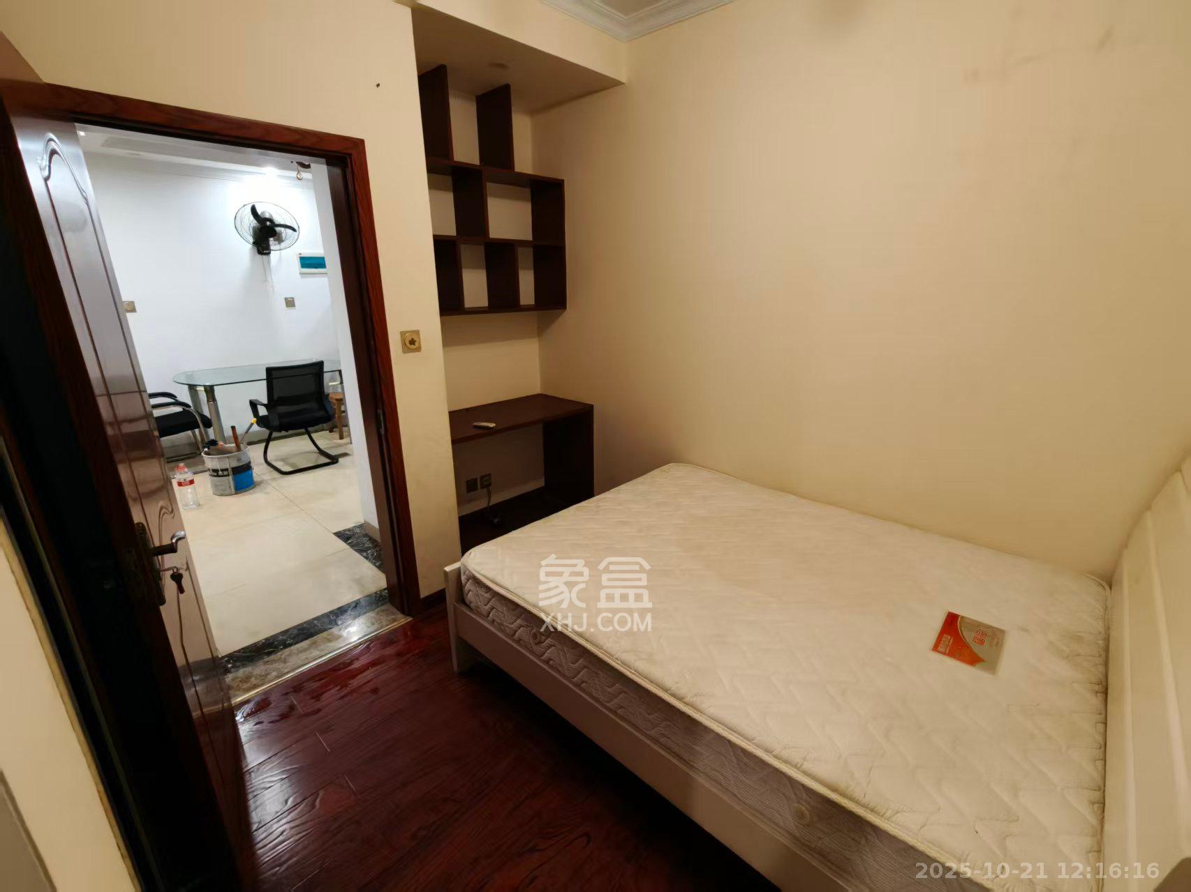 金科佳苑  3室1厅1卫    2200.0元/月 金科佳苑  3室1厅1卫    2200.0元/月室内图