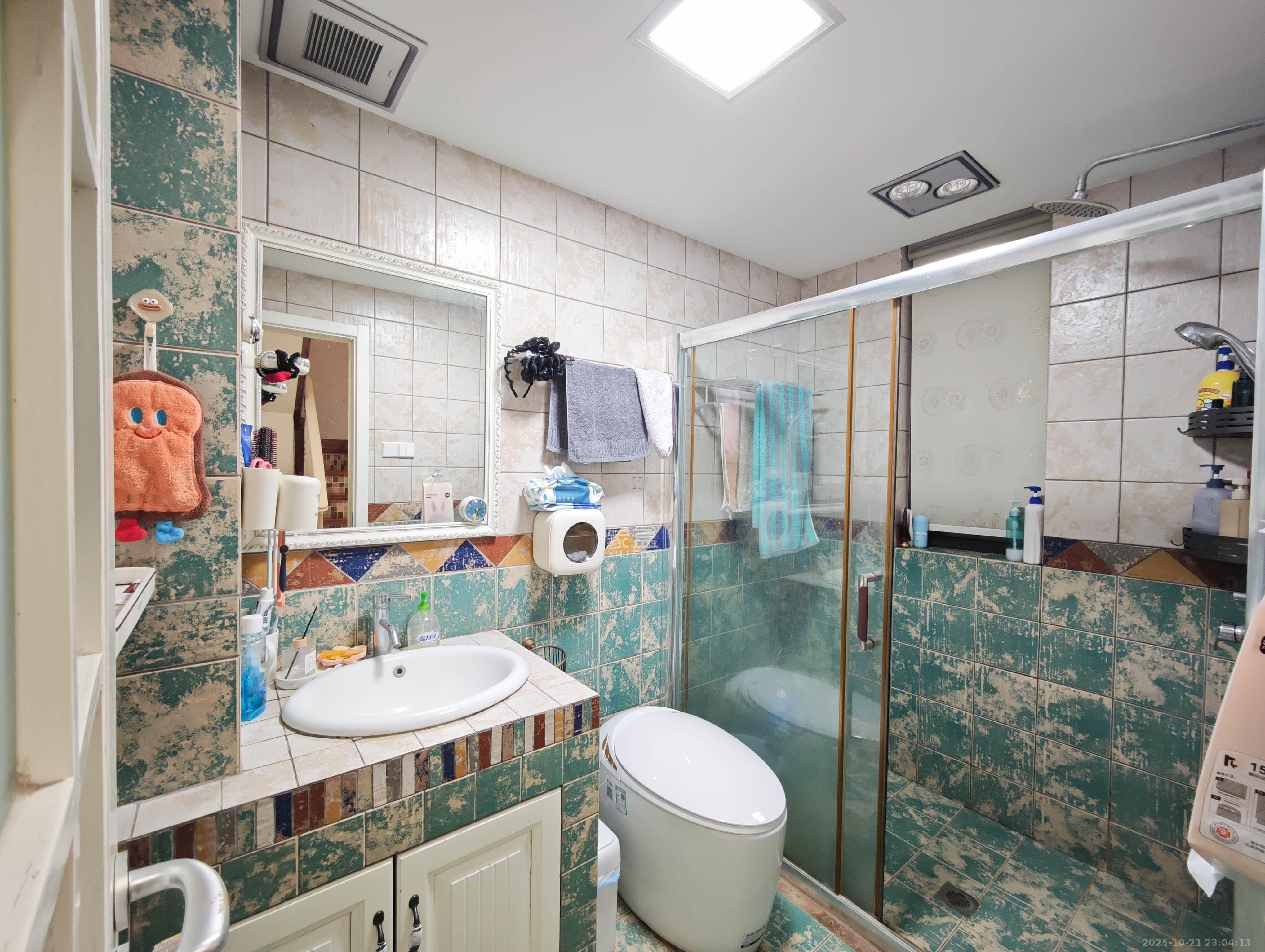 保利城(中航城国际社区、郡原美村)  4室2厅2卫    328.0万 保利城(中航城国际社区、郡原美村)  4室2厅2卫    328.0万卫生间