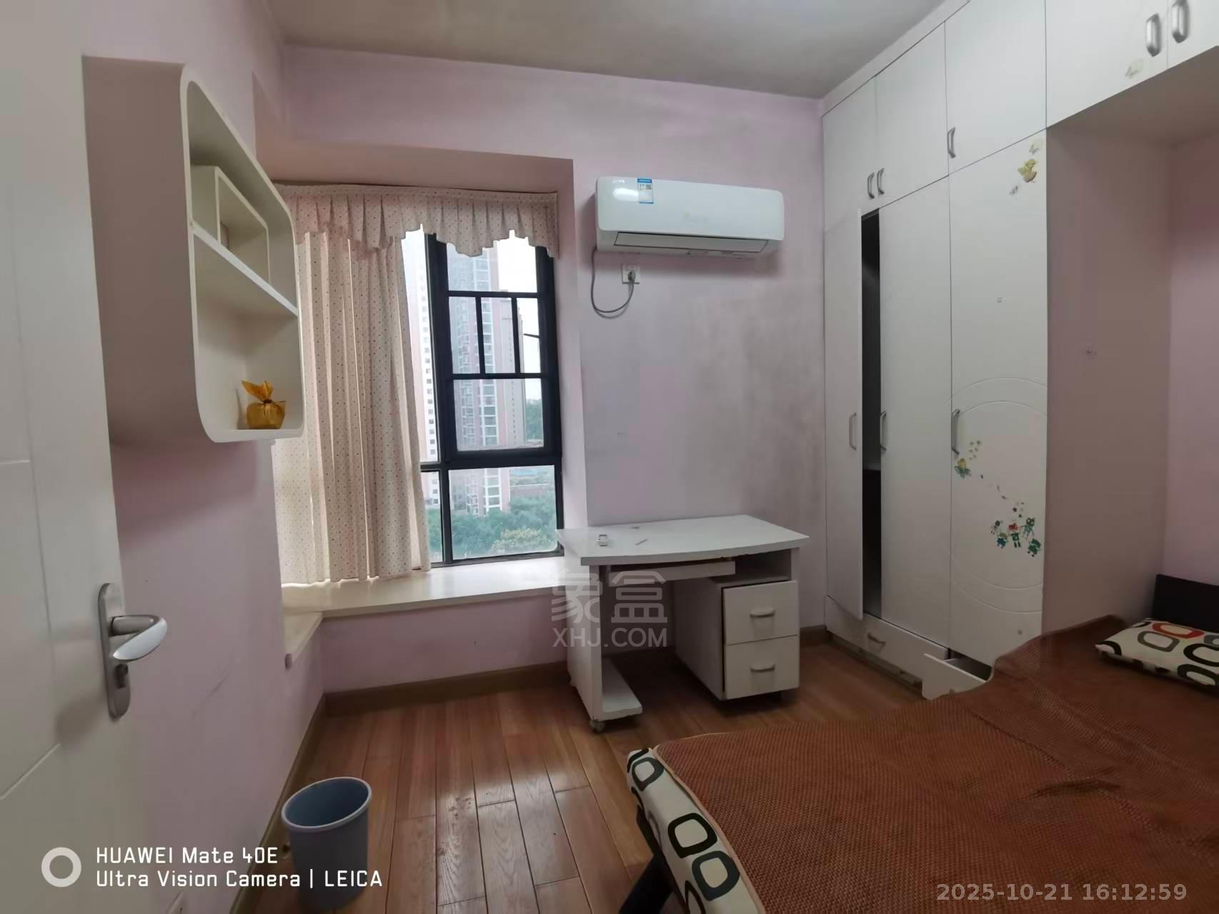 城市风景  2室1厅1卫    1500.0元/月室内图