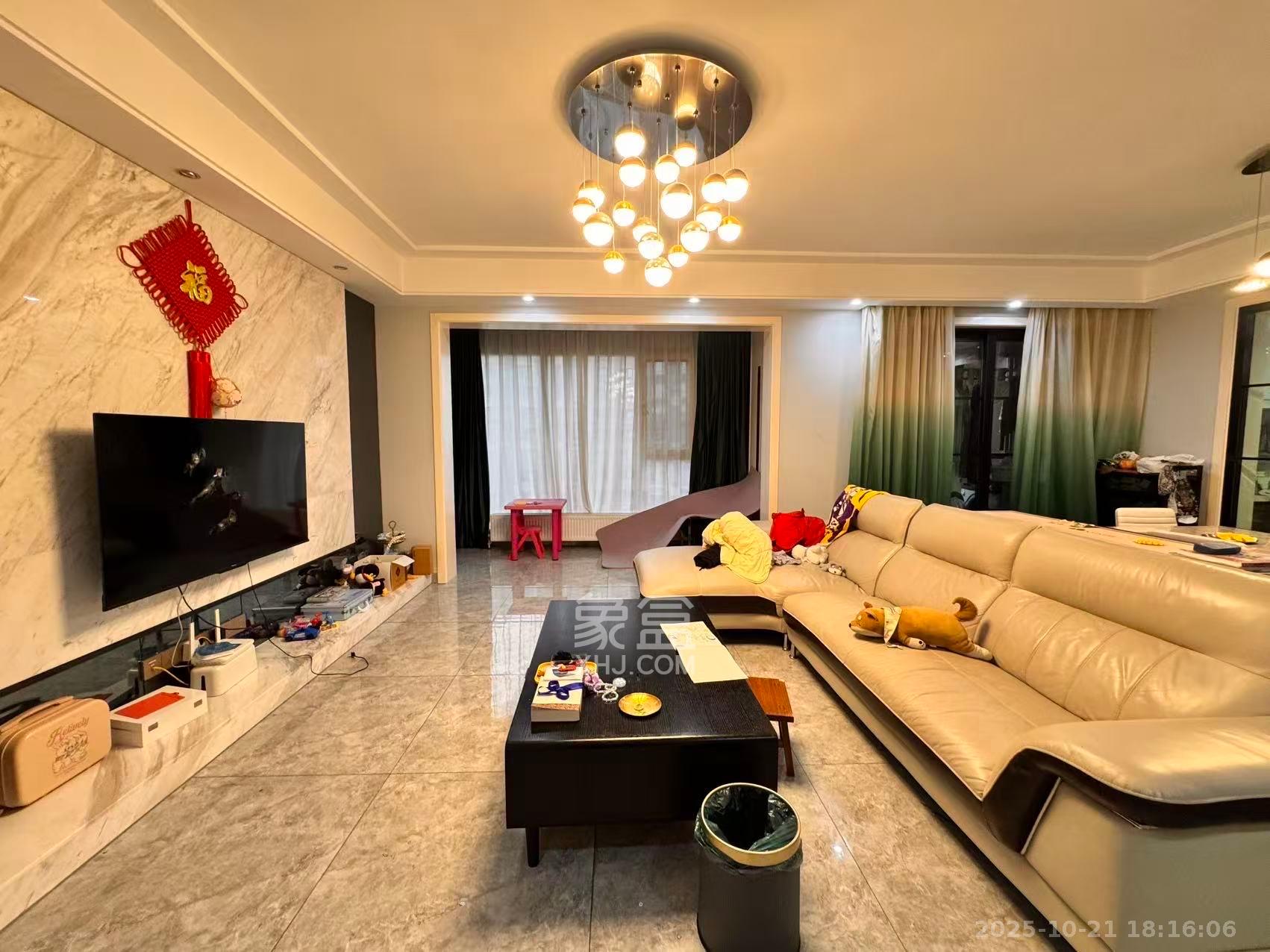 荣悦台  3室2厅2卫    5500.0元/月 荣悦台  3室2厅2卫    5500.0元/月室内图