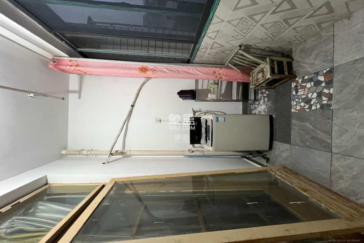 龙福小区  2室1厅1卫    1000.0元/月 龙福小区  2室1厅1卫    1000.0元/月室内图