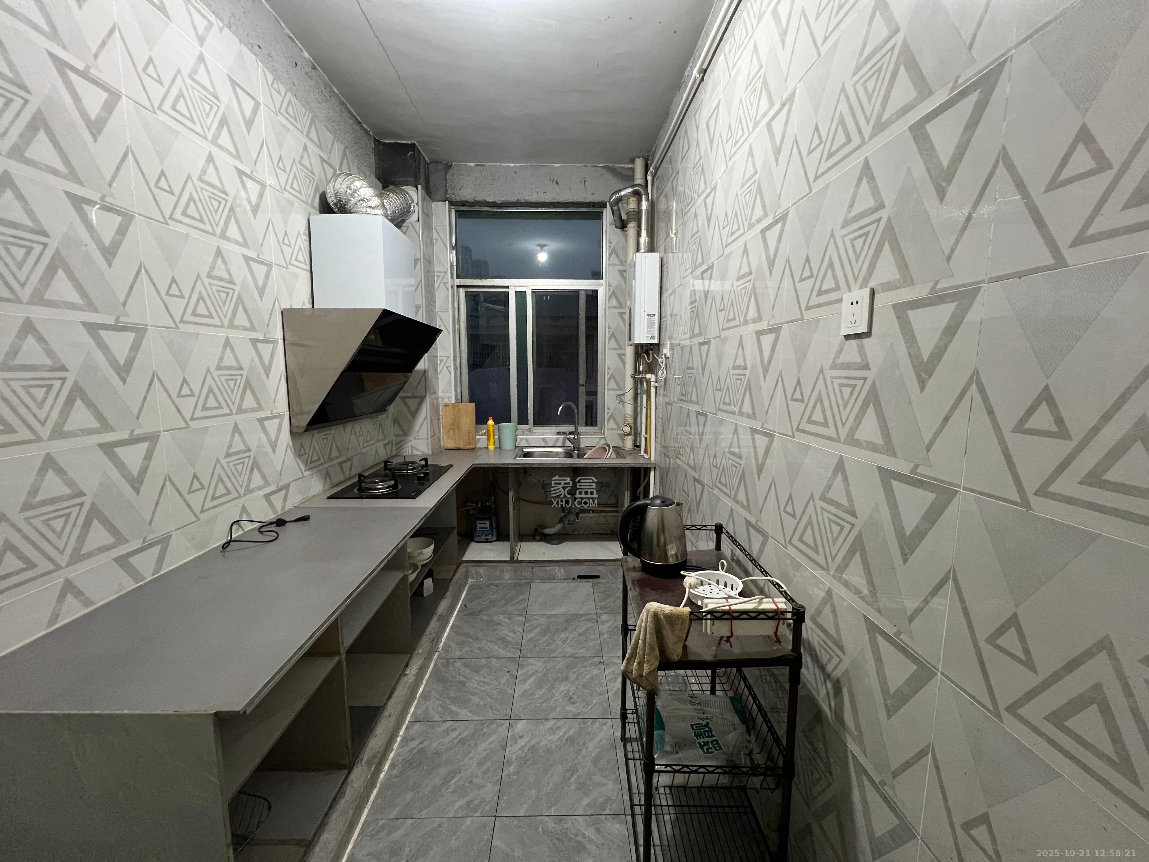 龙福小区  2室1厅1卫    1000.0元/月室内图