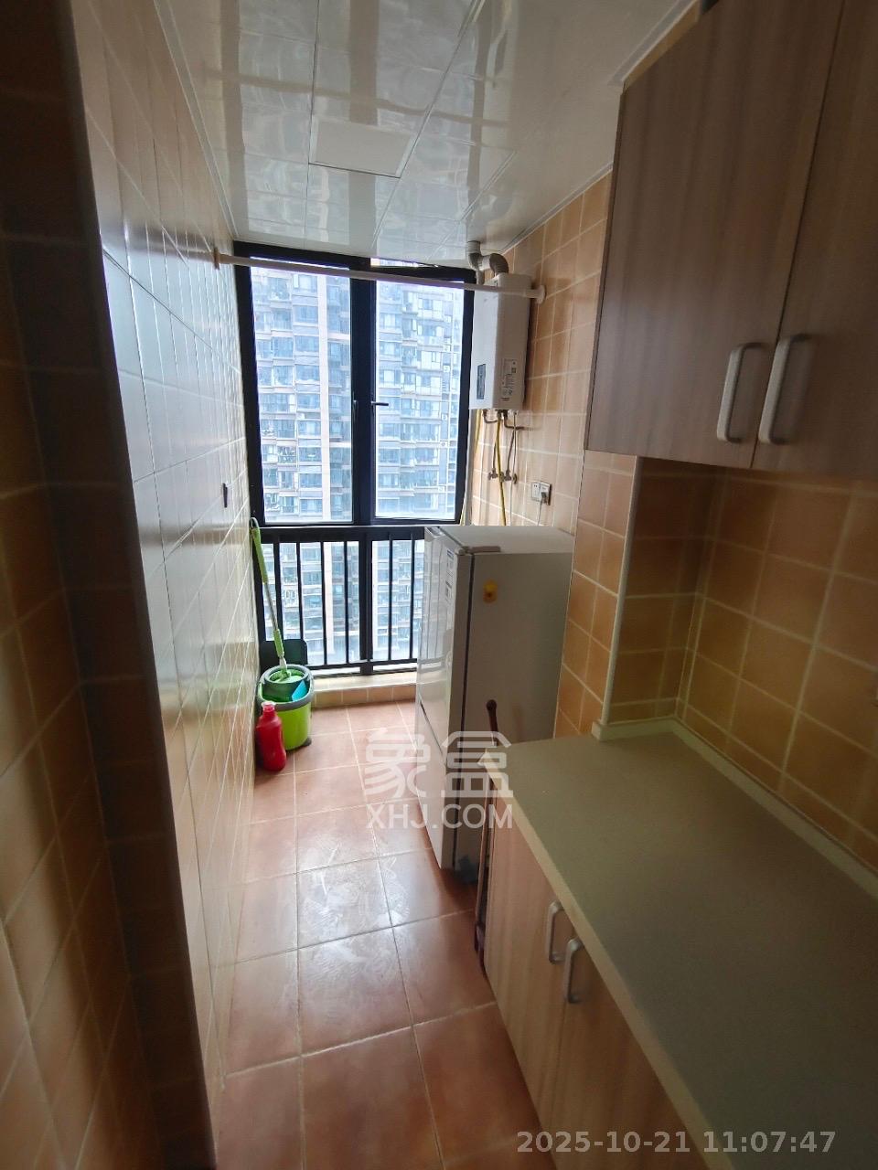 荣悦台 1室1厅1卫 1900.0元/月 荣悦台 1室1厅1卫 1900.0元/月室内图