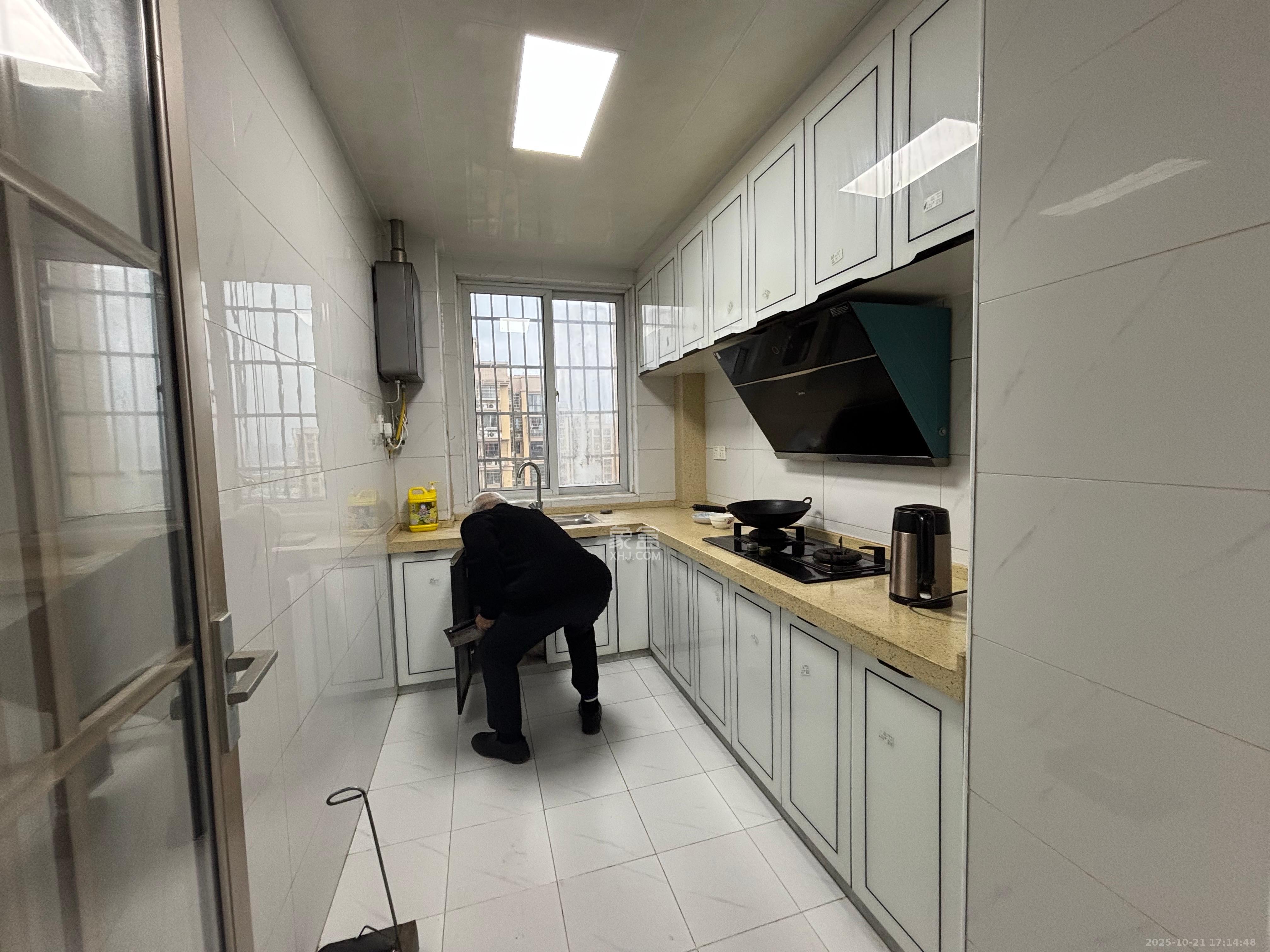 星城新宇川河苑  3室2厅1卫    2200.0元/月室内图