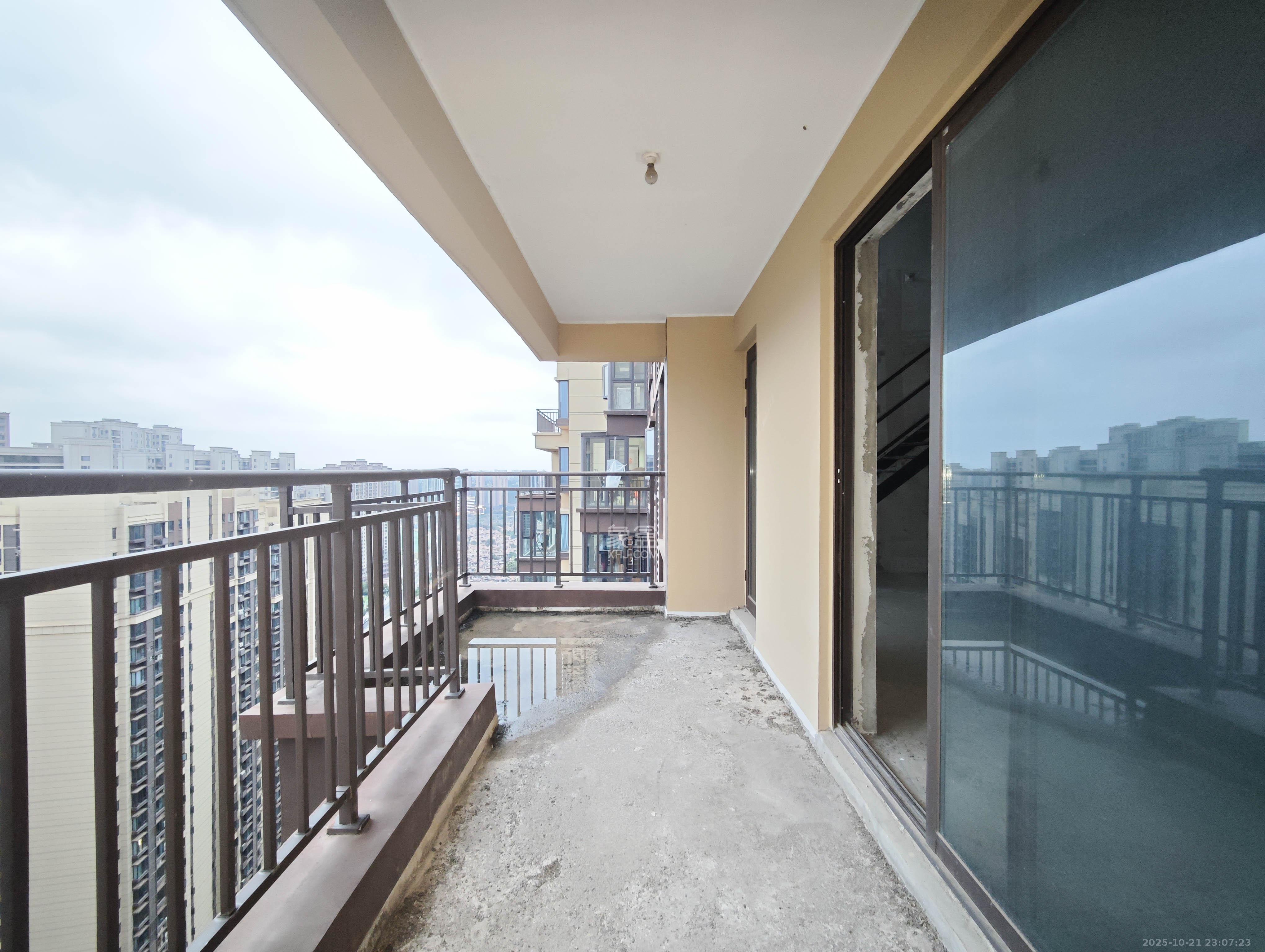 保利城(中航城国际社区、郡原美村) 1室0厅0卫 188.0万 保利城(中航城国际社区、郡原美村) 1室0厅0卫 188.0万其他