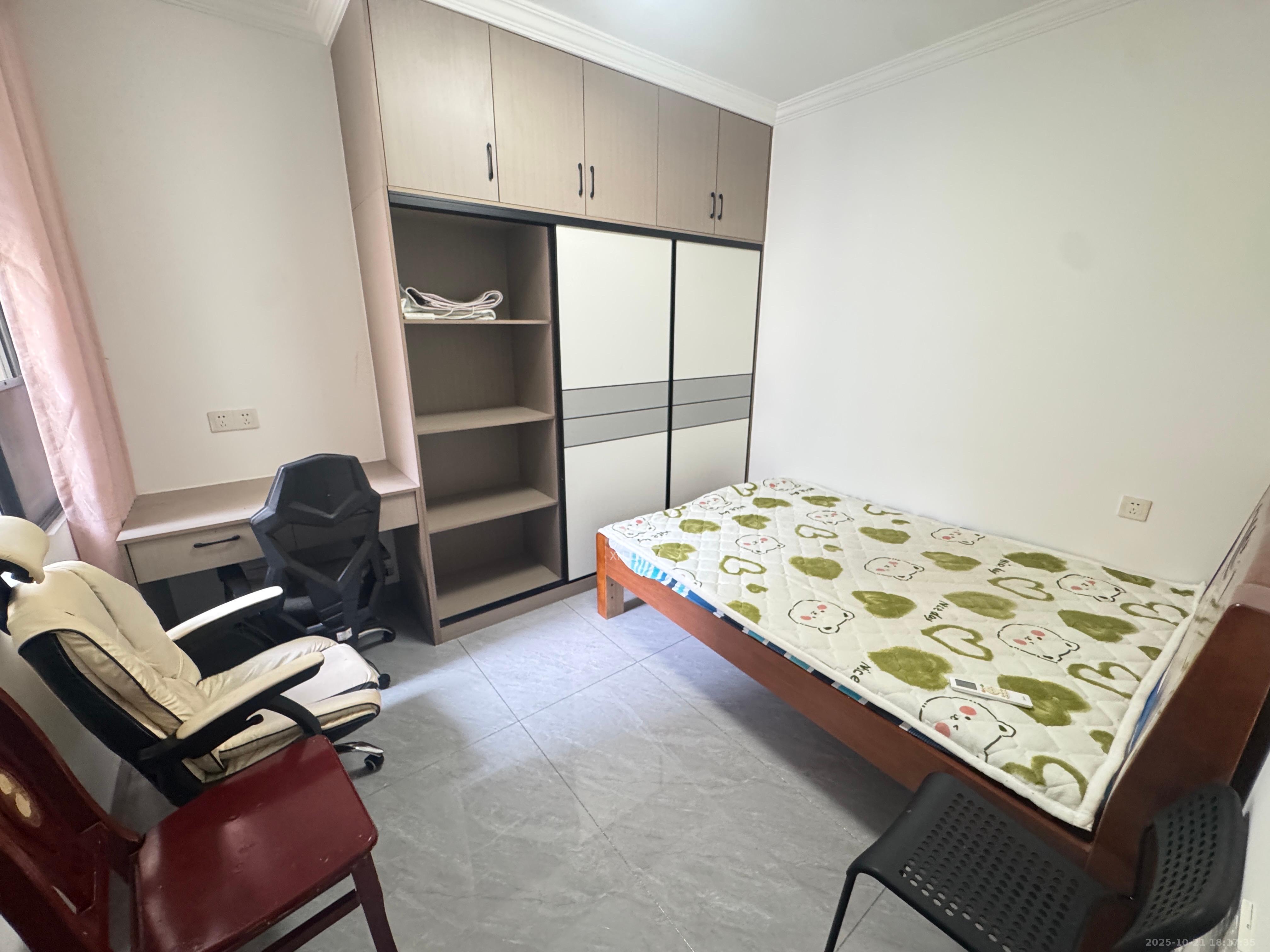 谷峰安置小区(惟德园)  2室1厅1卫    900.0元/月 谷峰安置小区(惟德园)  2室1厅1卫    900.0元/月室内图1