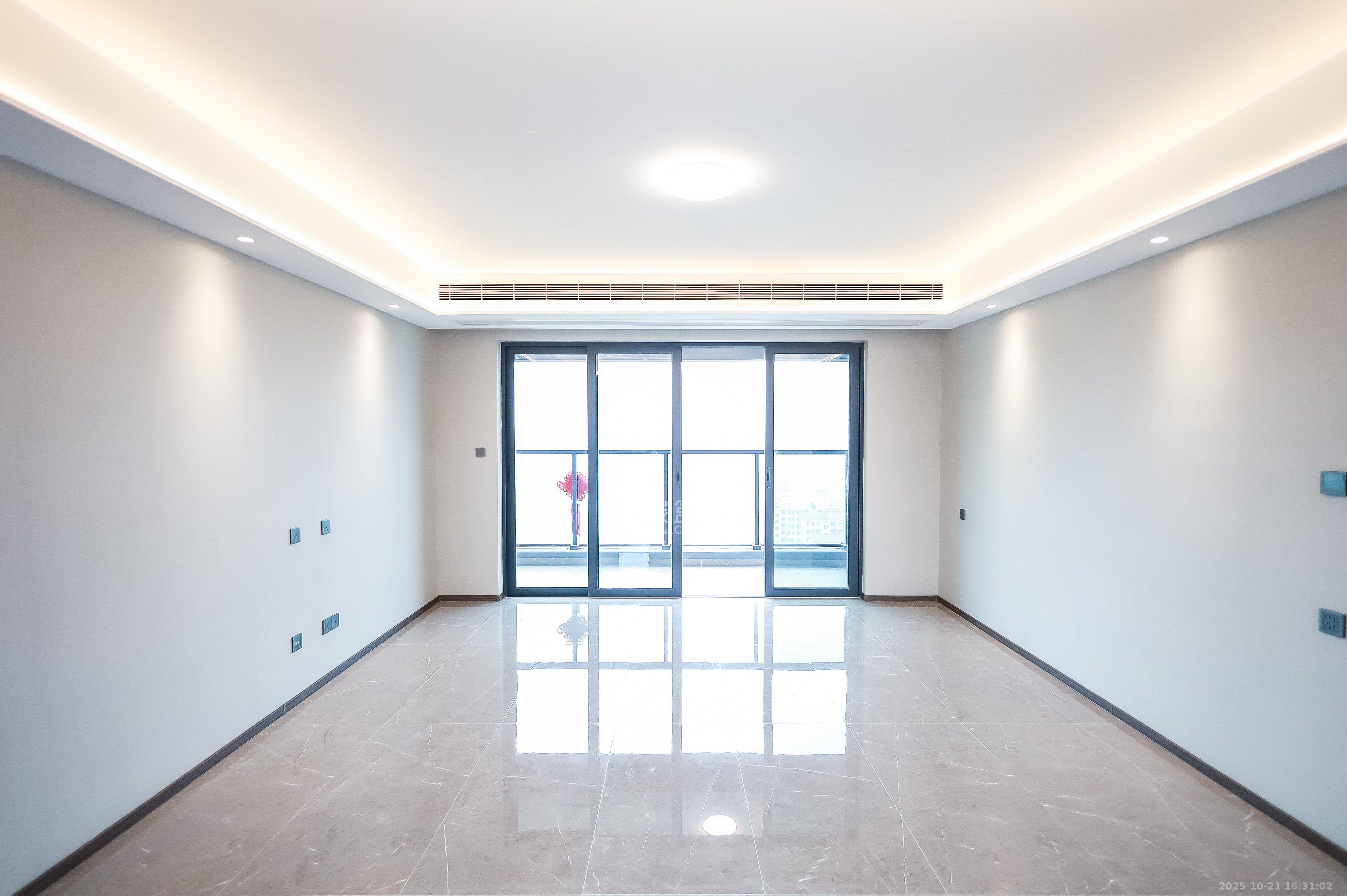 龙湖舜山府  4室2厅2卫    5300.0元/月