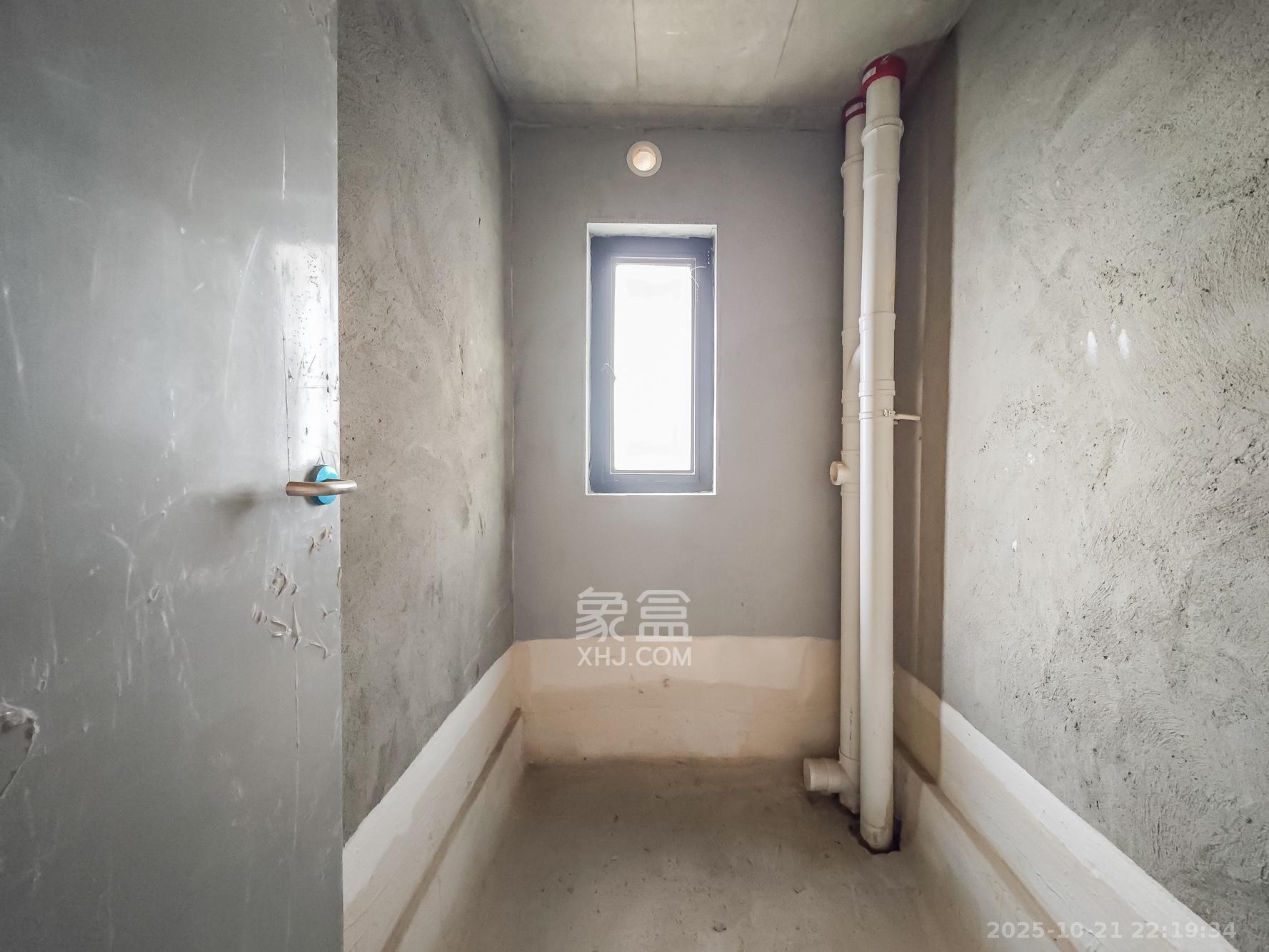 恒基旭辉湖山赋  1室2厅1卫    59.8万卫生间