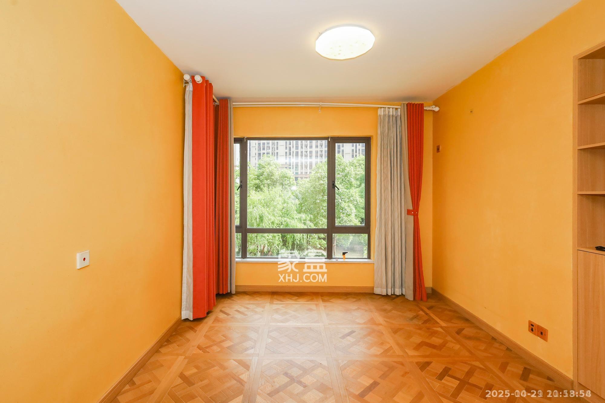 南山雍江汇(滨江国际新城) 3室2厅2卫 3050.0元/月 南山雍江汇(滨江国际新城) 3室2厅2卫 3050.0元/月室内图