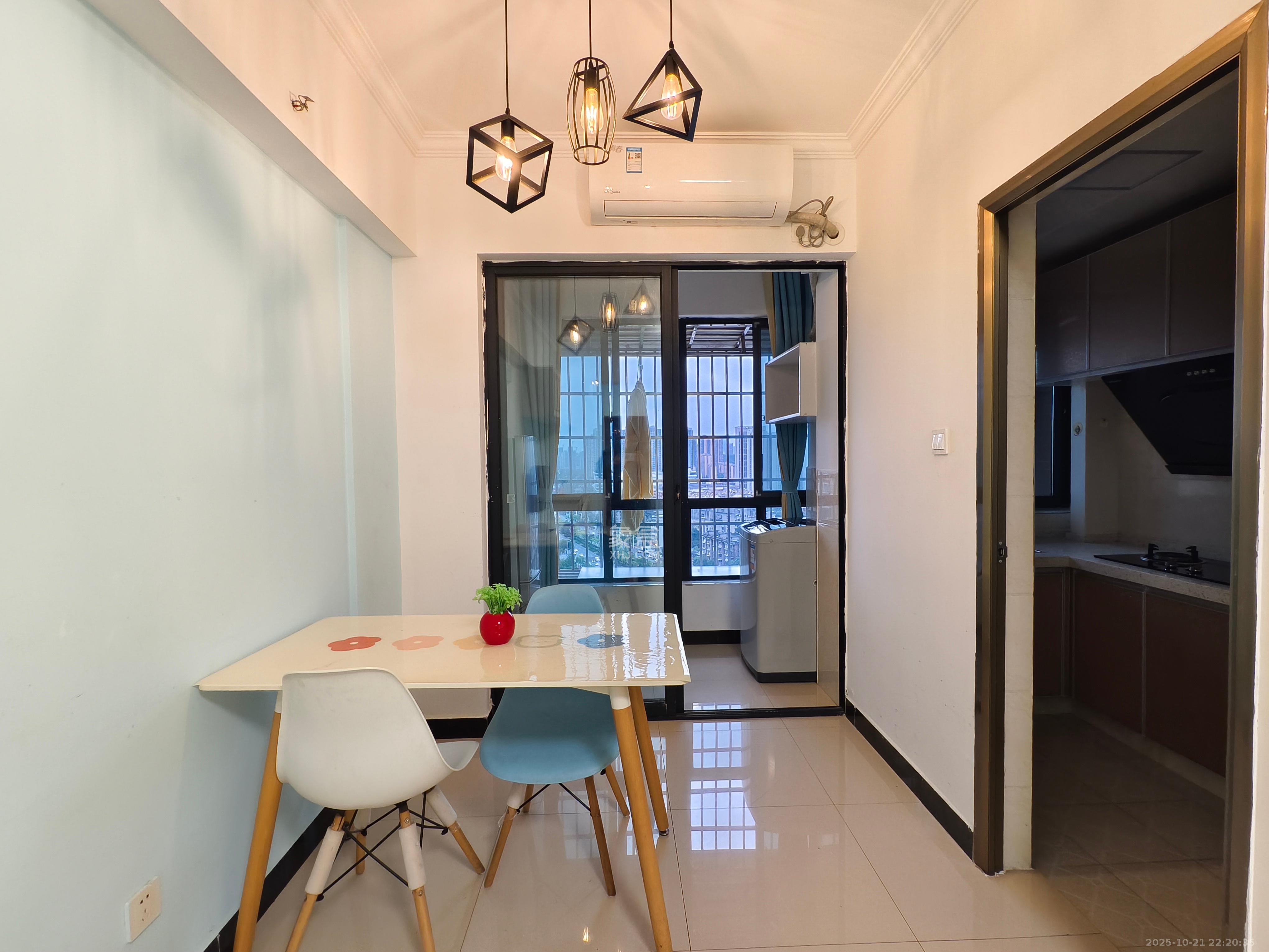 圭塘三小区  1室1厅1卫    1700.0元/月室内图