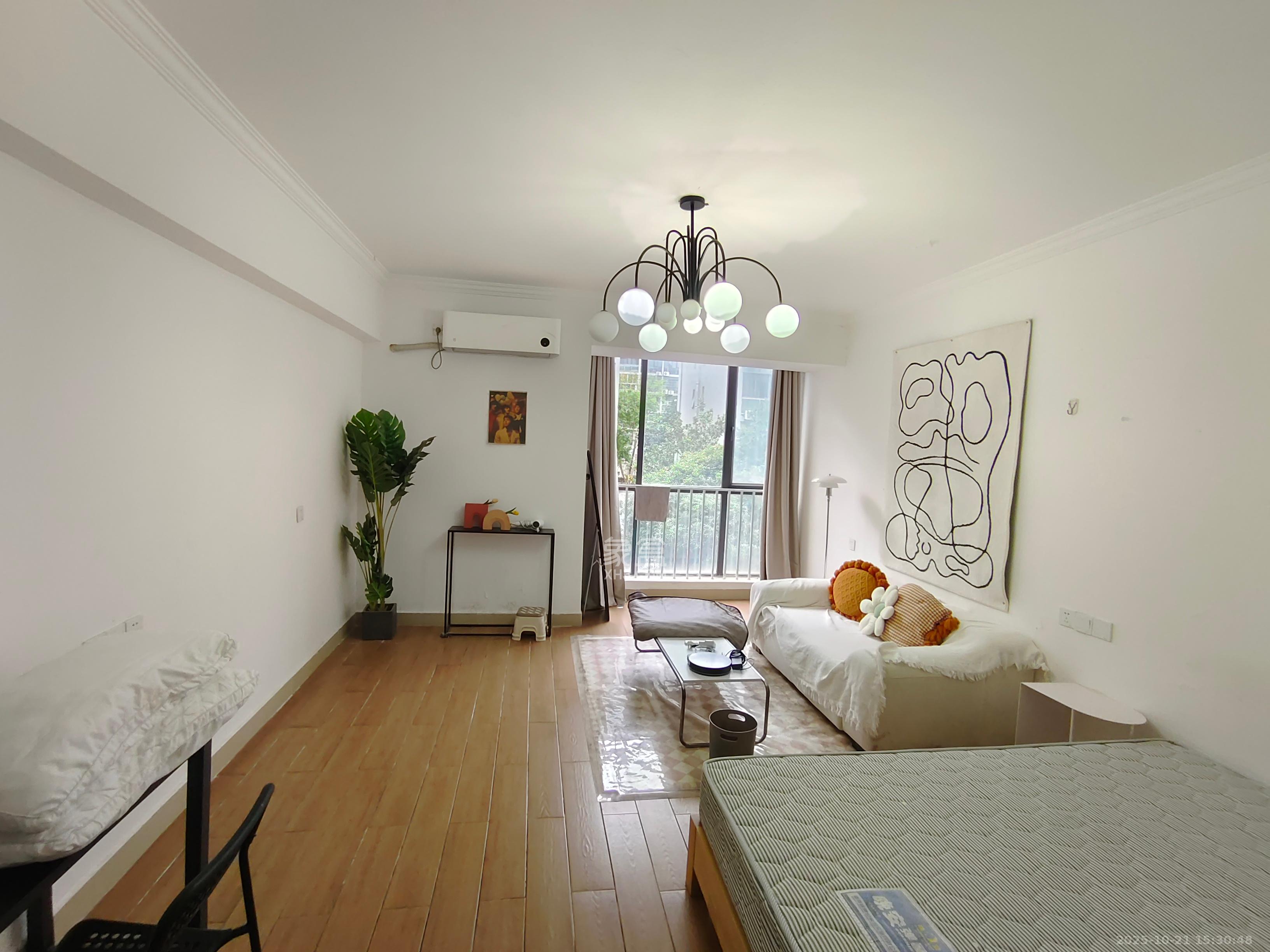 阳光100二期 1室1厅1卫 1100.0元/月 阳光100二期 1室1厅1卫 1100.0元/月室内图