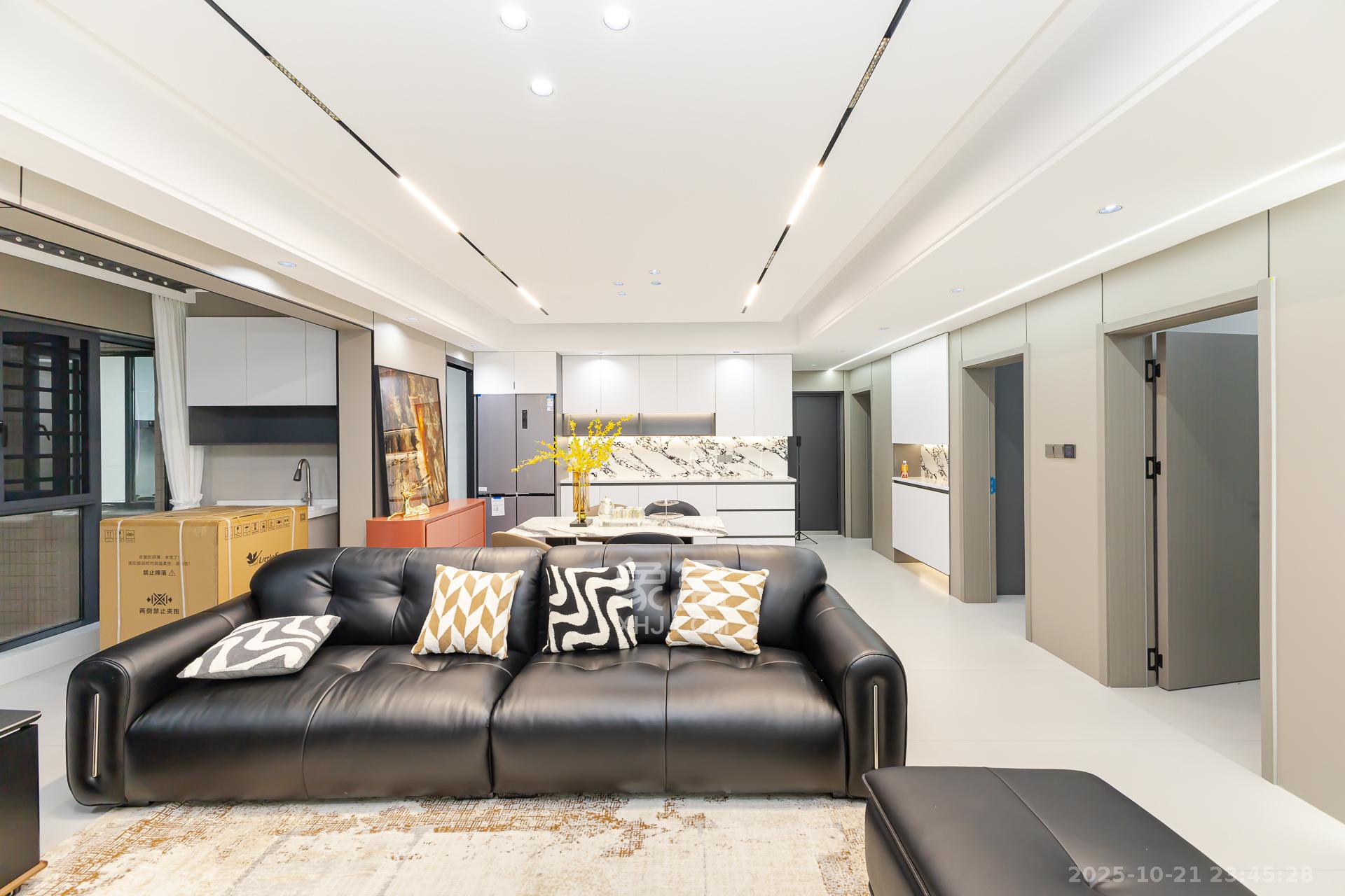 金湘苑（星澜之悦）  4室2厅2卫    98.0万客厅