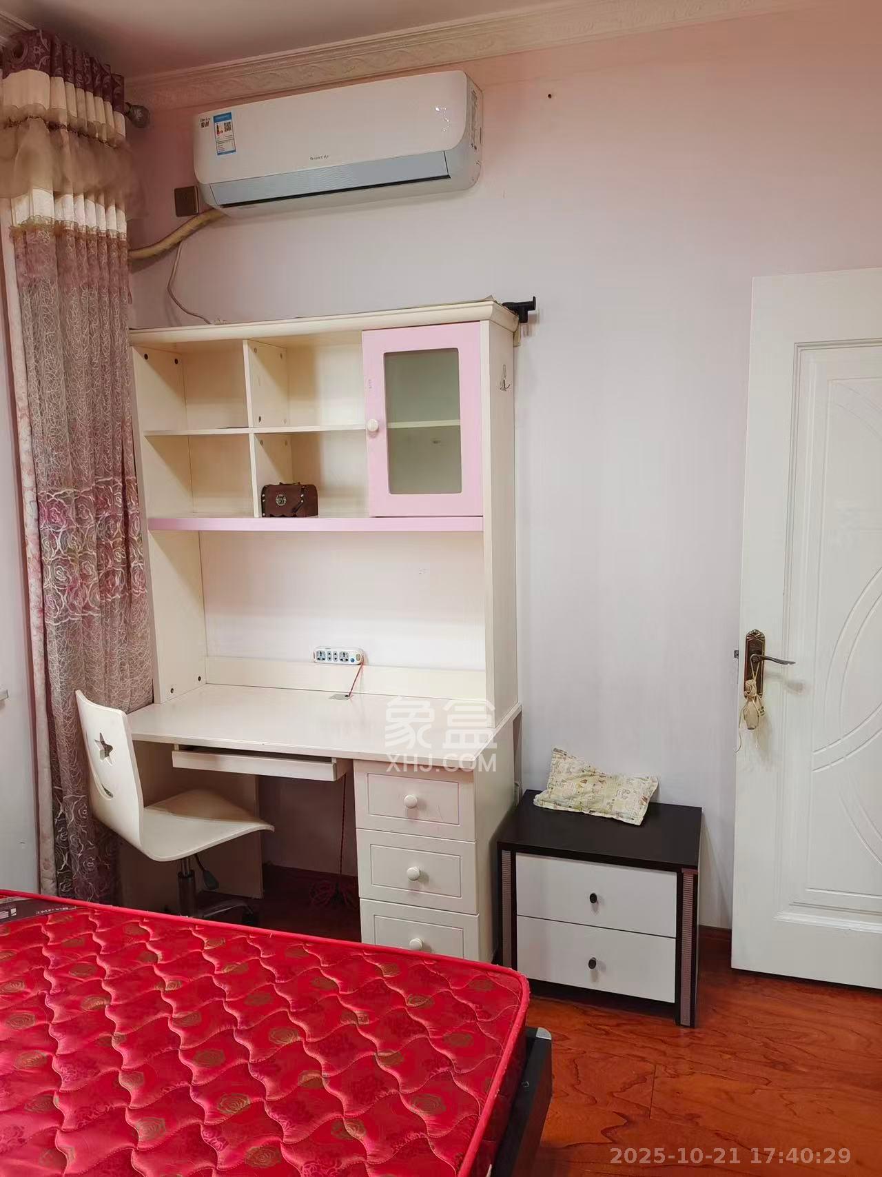 星城新宇颐景苑  3室1厅1卫    2600.0元/月 星城新宇颐景苑  3室1厅1卫    2600.0元/月室内图