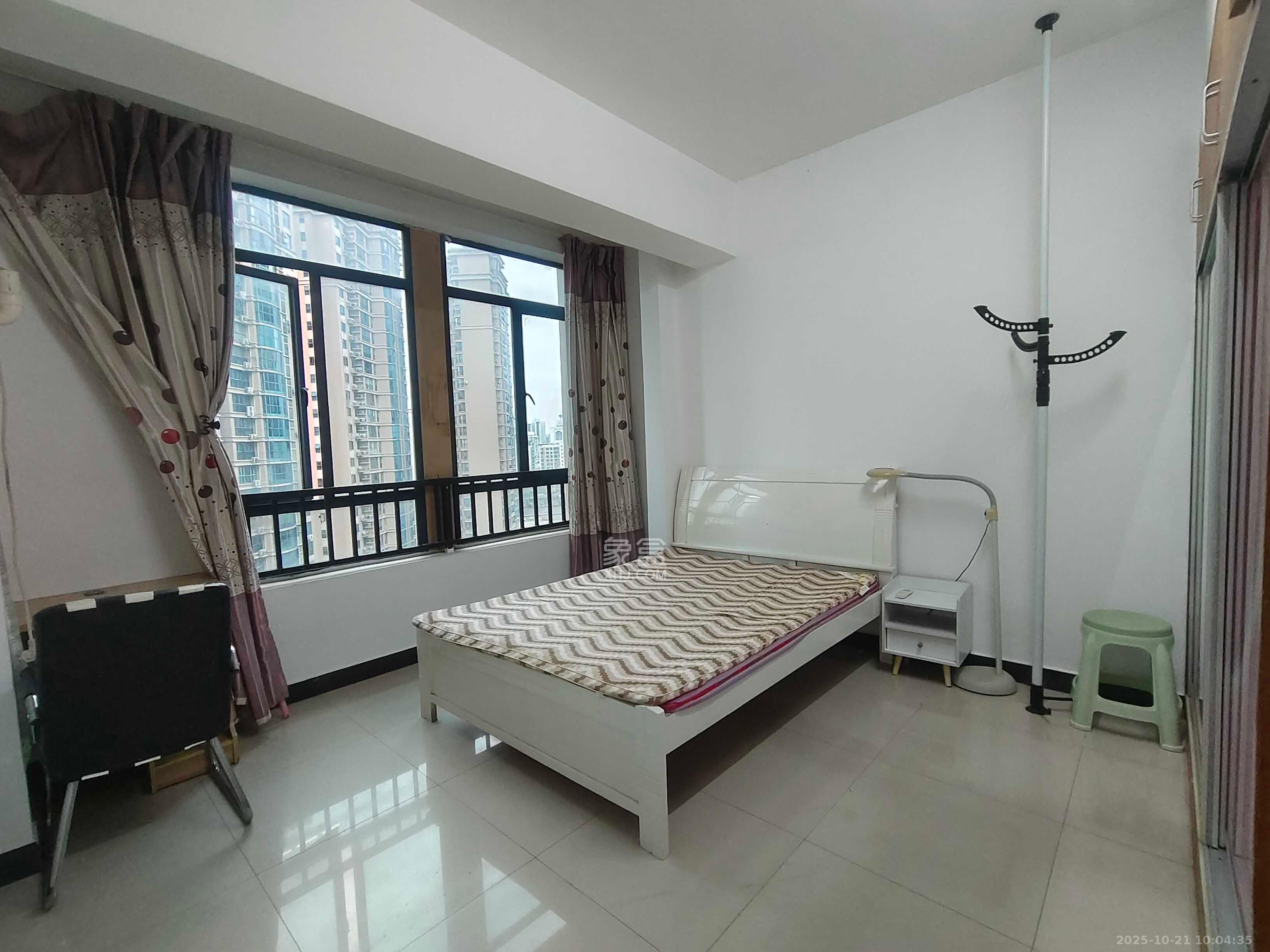 融圣国际  1室1厅1卫    1600.0元/月 融圣国际  1室1厅1卫    1600.0元/月室内图