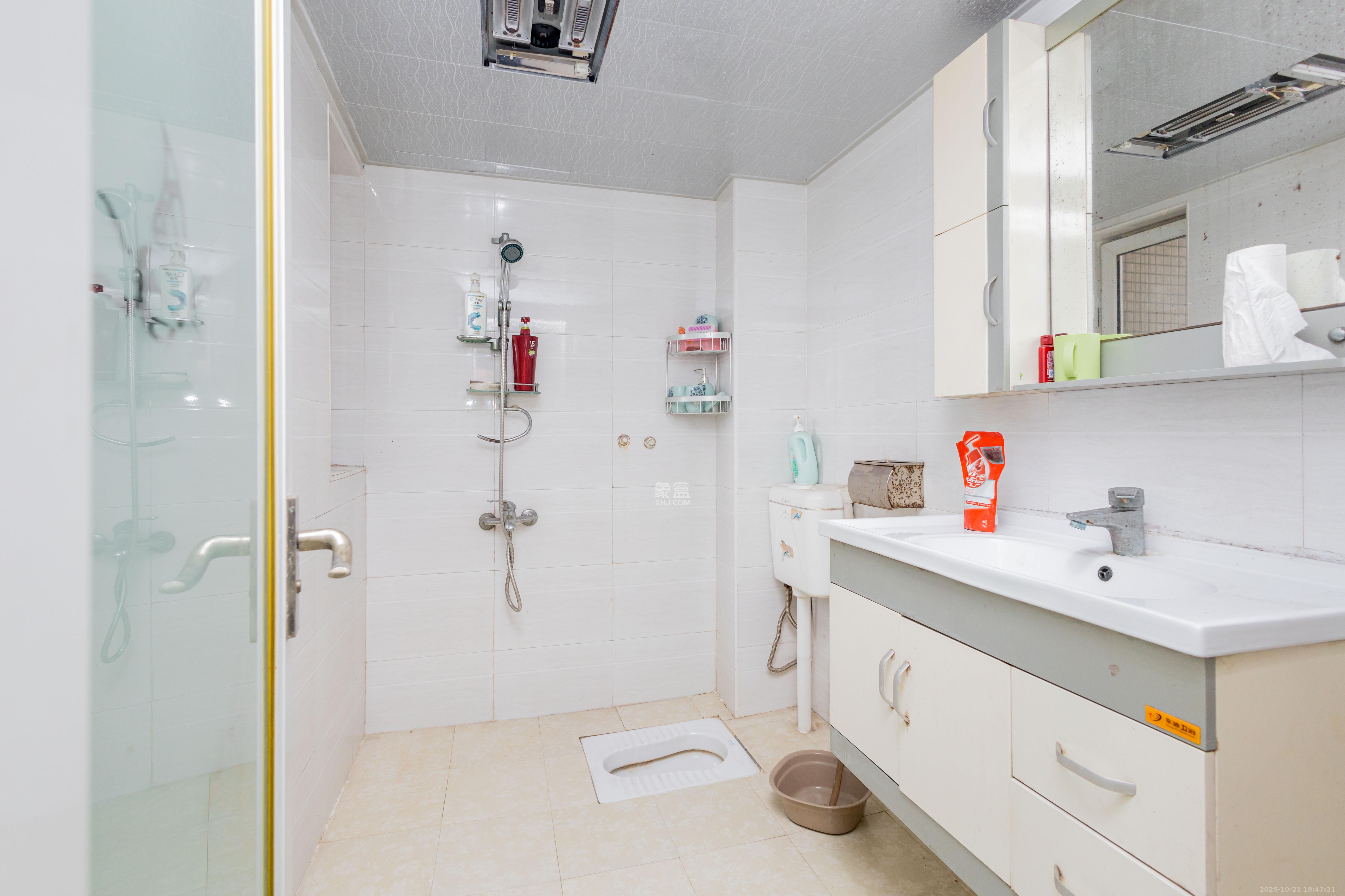 东业苹果社区  3室2厅1卫    43.8万 东业苹果社区  3室2厅1卫    43.8万卫生间