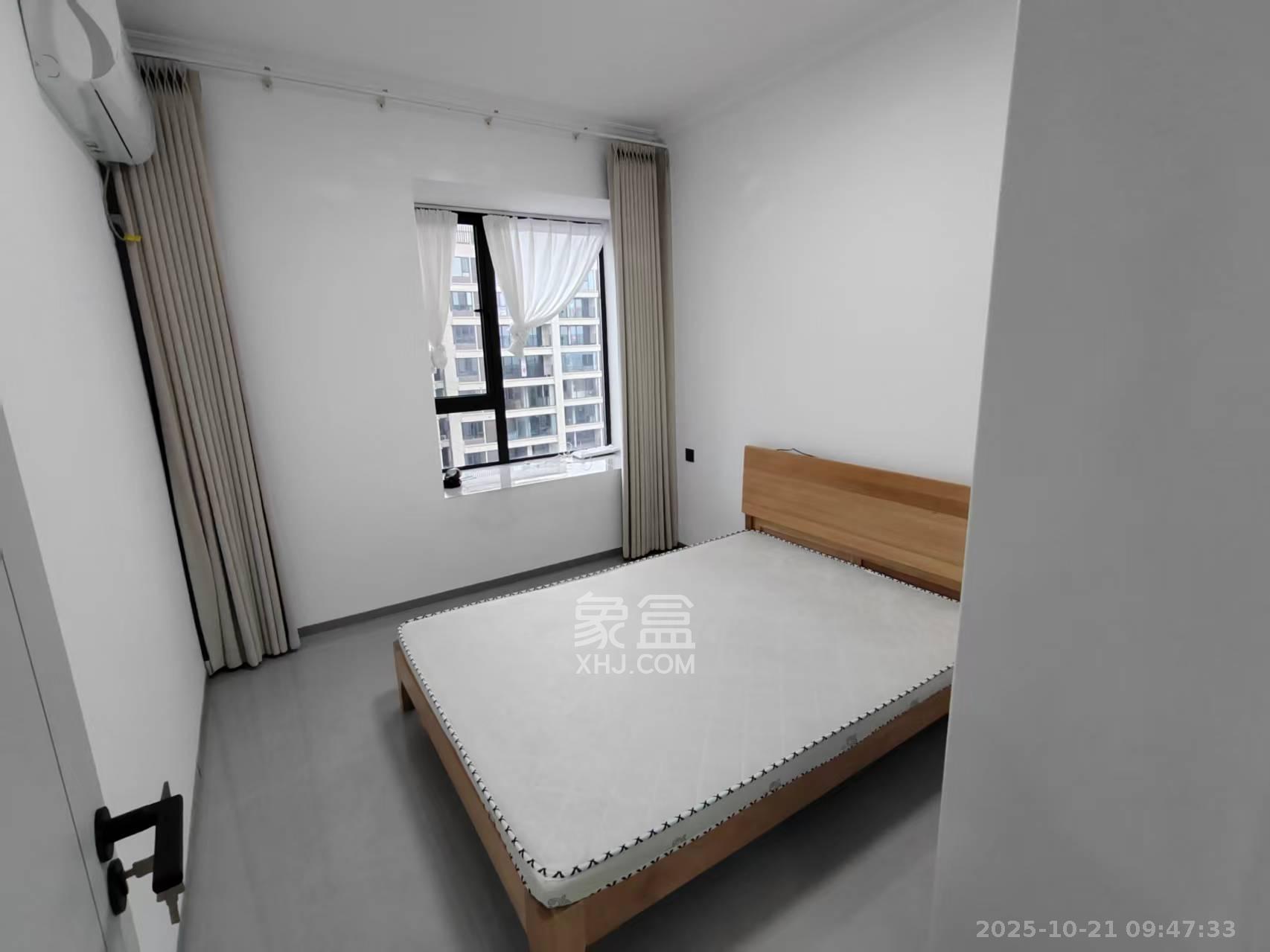 麓谷山湖郡  4室2厅2卫    3100.0元/月室内图