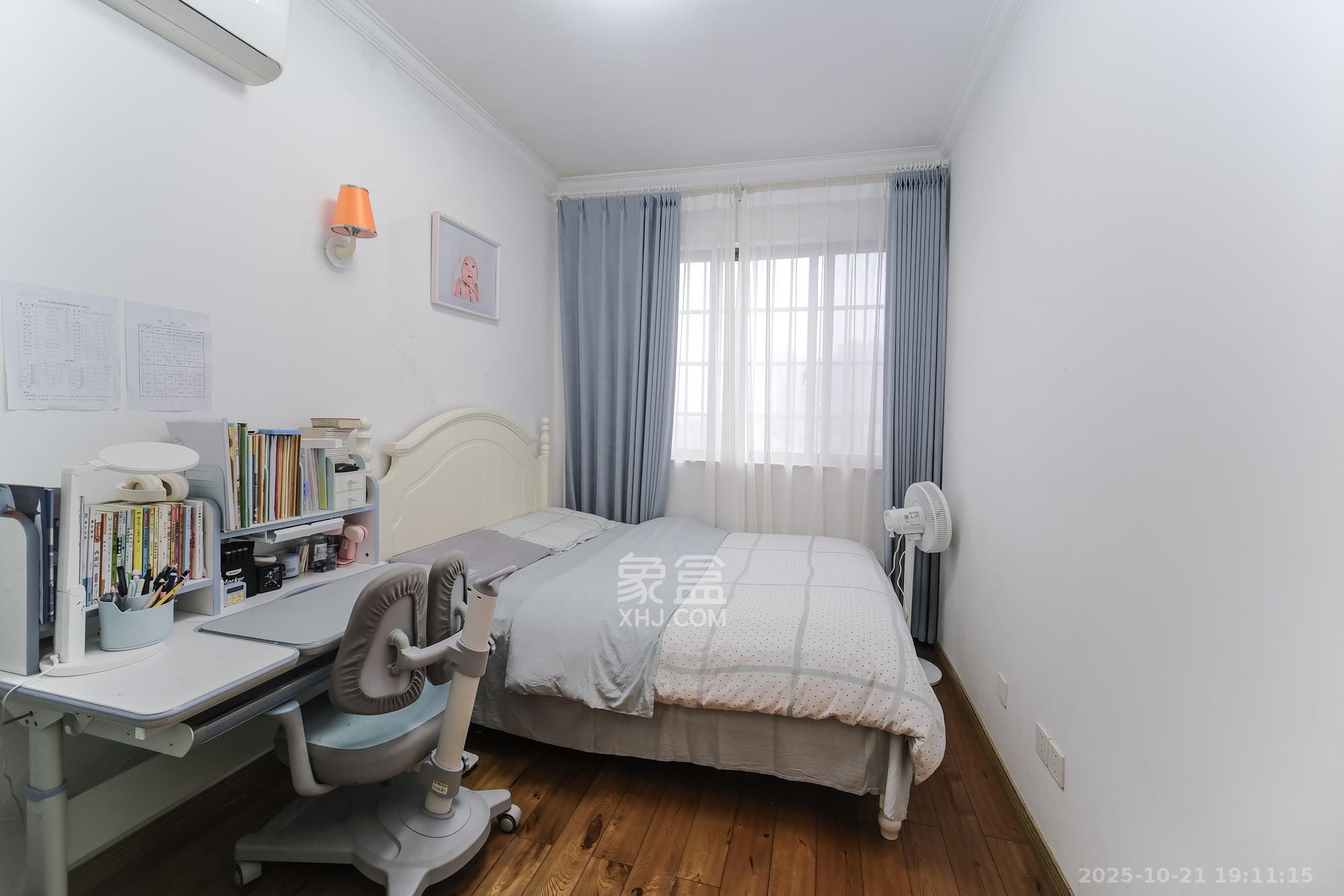 四季星城  2室2厅1卫    59.8万卧室