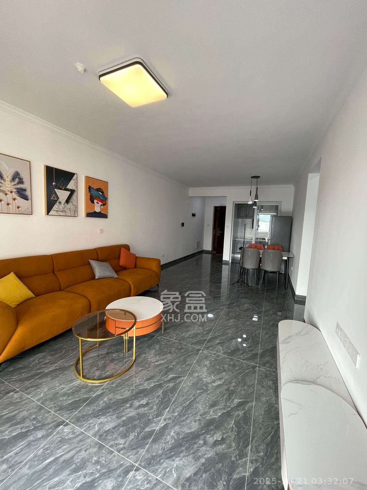 卓越浅水湾  3室2厅2卫    2600.0元/月 卓越浅水湾  3室2厅2卫    2600.0元/月