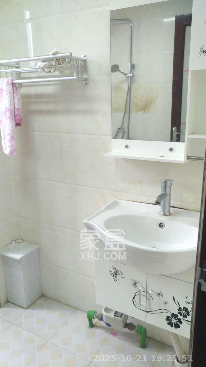 保利麓谷林语A区 3室2厅2卫 2100.0元/月 保利麓谷林语A区 3室2厅2卫 2100.0元/月室内图