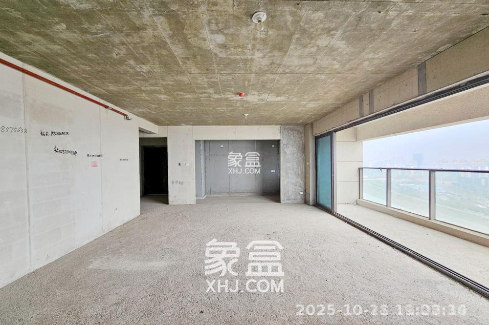 阳光城尚东湾凌云府 3室2厅2卫 1300.0元/月 阳光城尚东湾凌云府 3室2厅2卫 1300.0元/月室内图