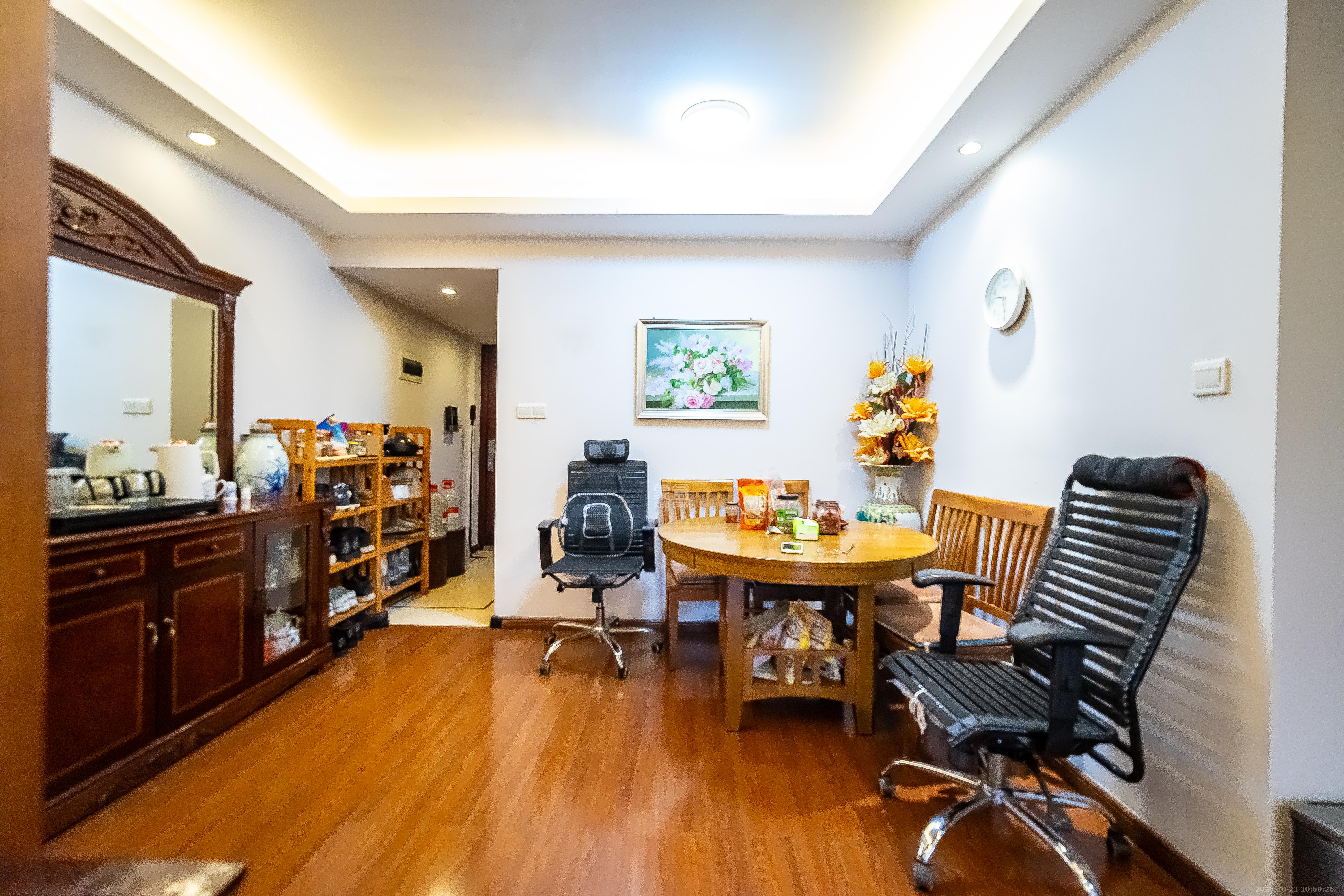 万科金域华府三四期  3室2厅1卫    2800.0元/月室内图