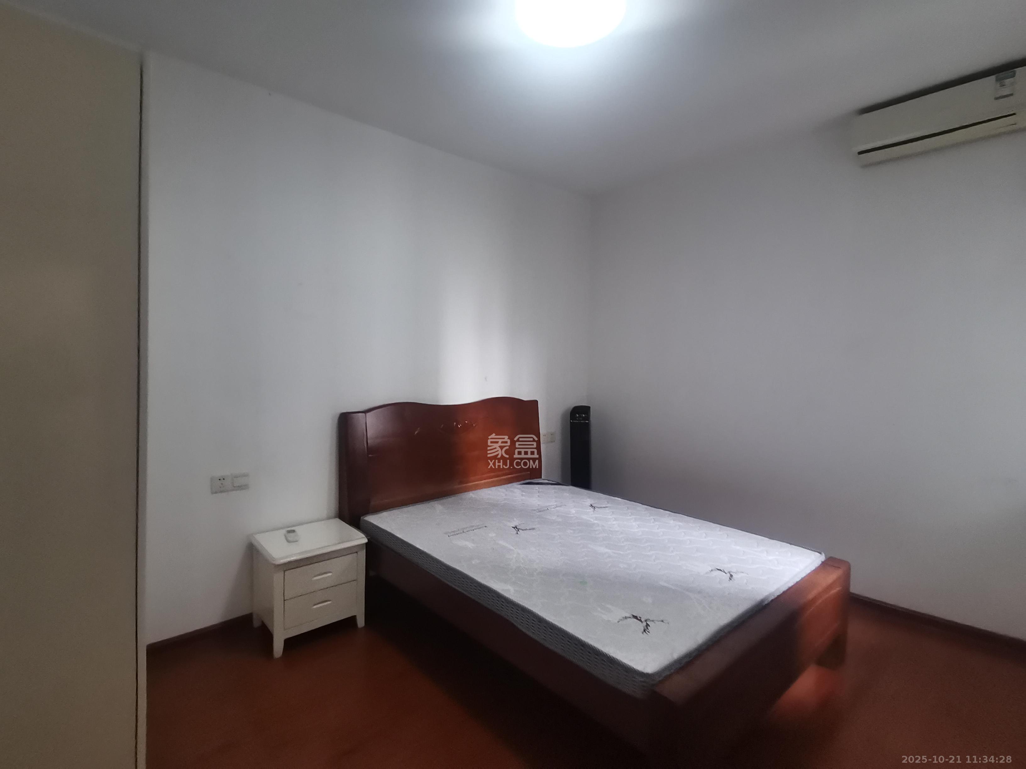 融科东南海 2室1厅1卫 1800.0元/月 融科东南海 2室1厅1卫 1800.0元/月室内图