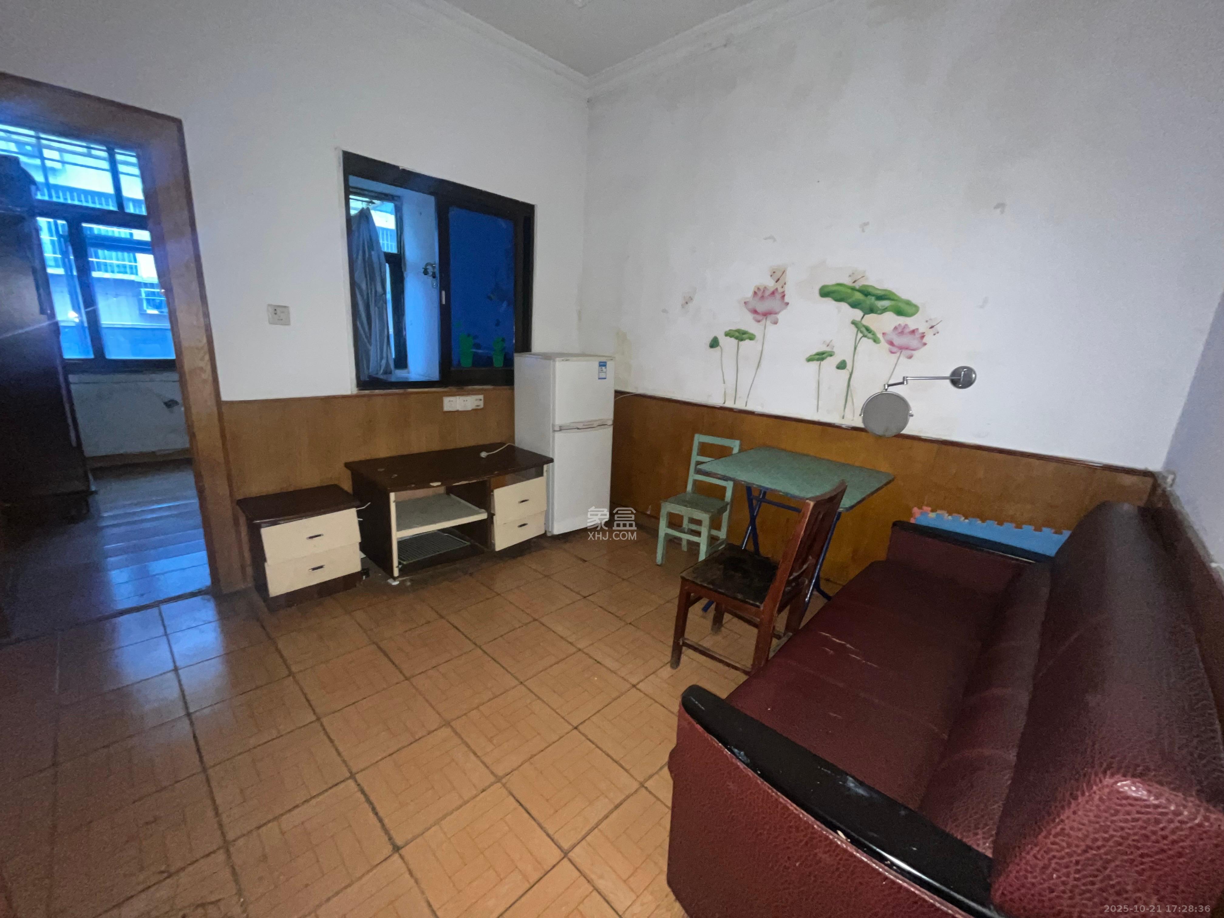 文艺新村 1室1厅1卫 1000.0元/月 文艺新村 1室1厅1卫 1000.0元/月室内图