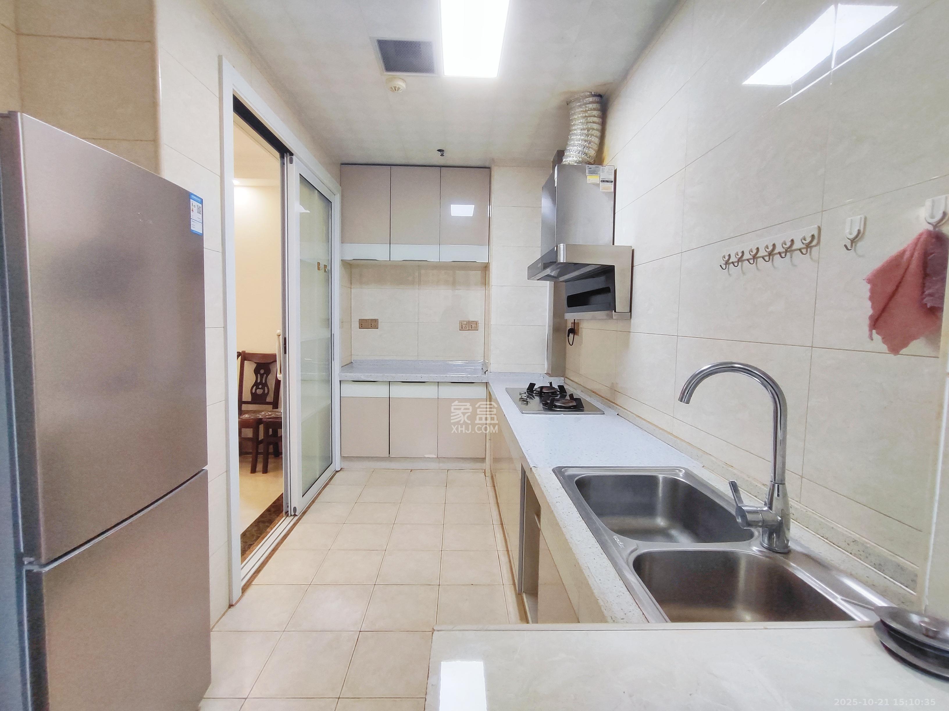 北辰三角洲E4区  3室2厅1卫    2800.0元/月室内图