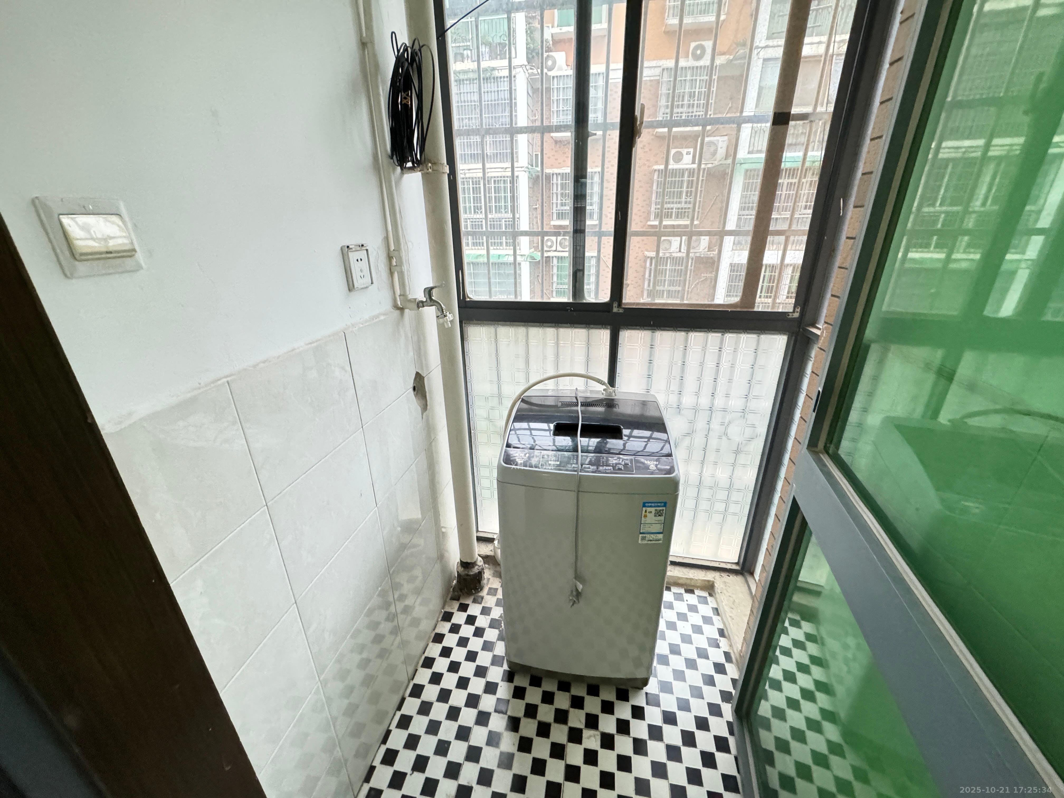 天峰名苑  2室2厅1卫    1900.0元/月室内图