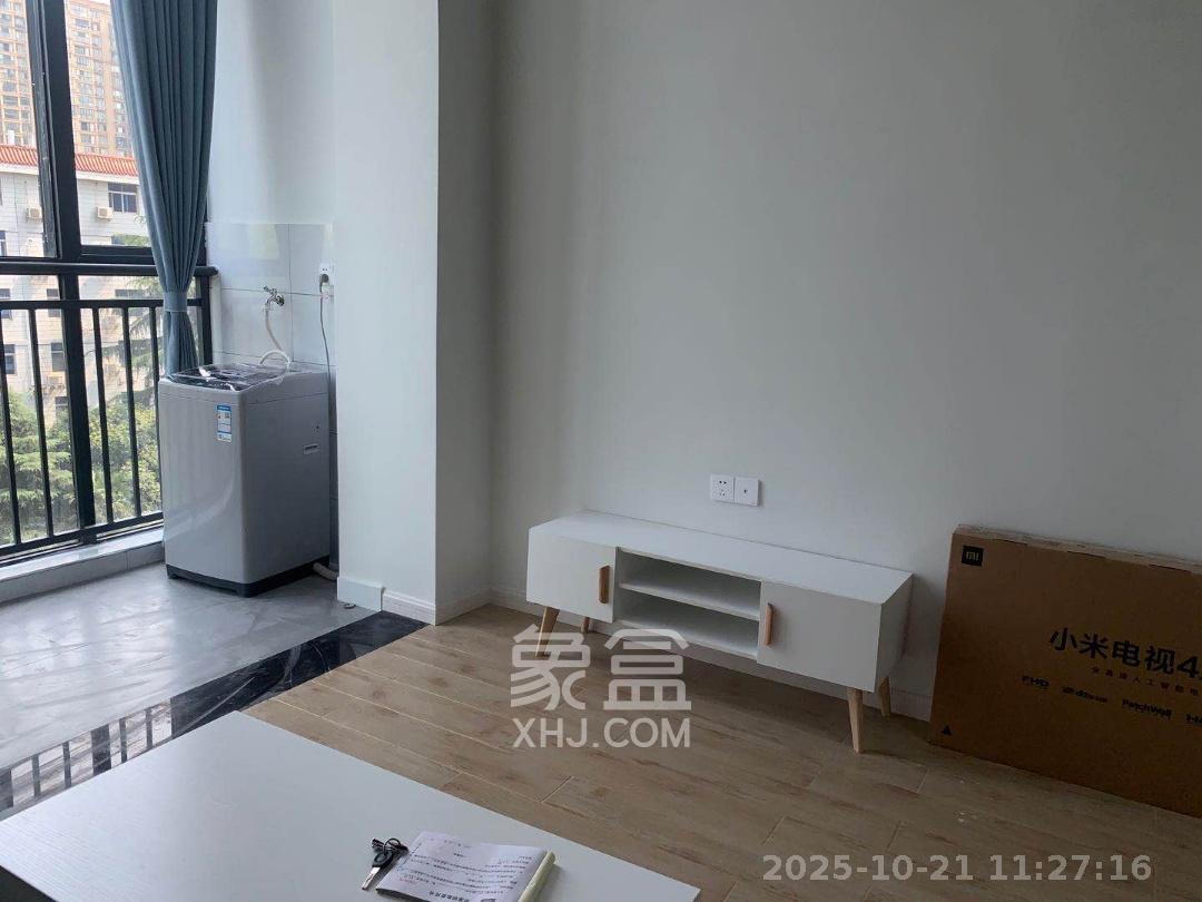 裕天国际商汇中心  1室1厅1卫    1600.0元/月