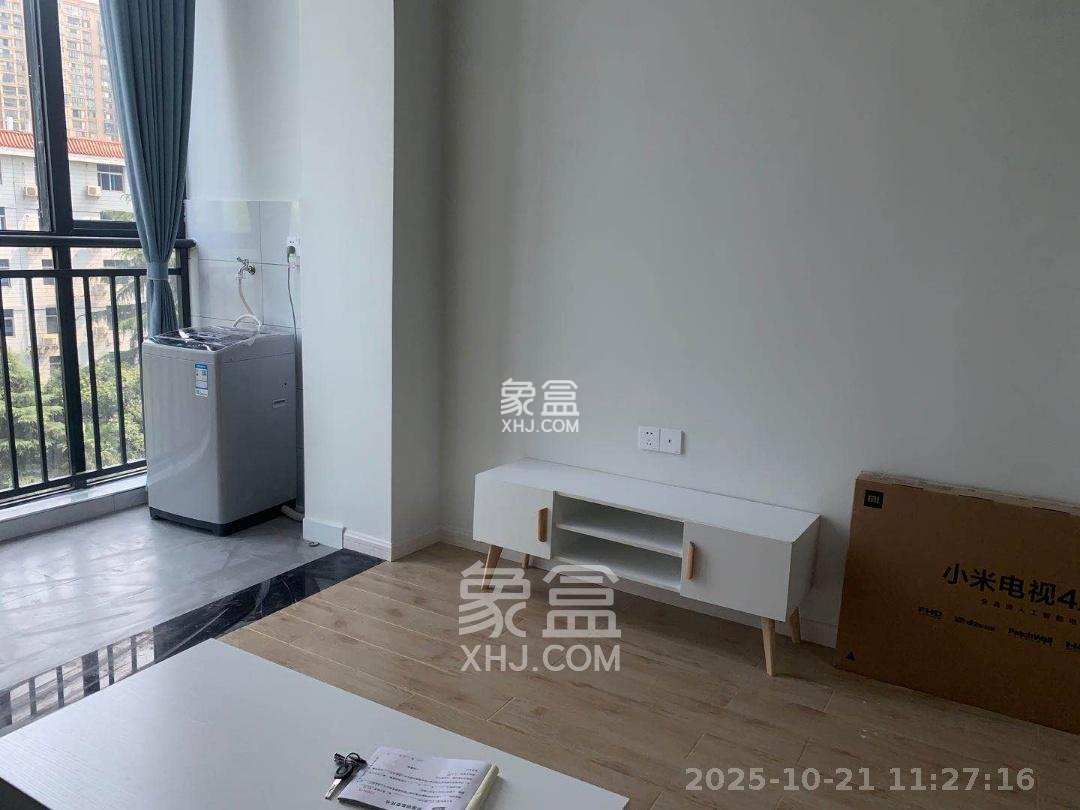 裕天国际商汇中心 1室1厅1卫 1600.0元/月 裕天国际商汇中心 1室1厅1卫 1600.0元/月室内图