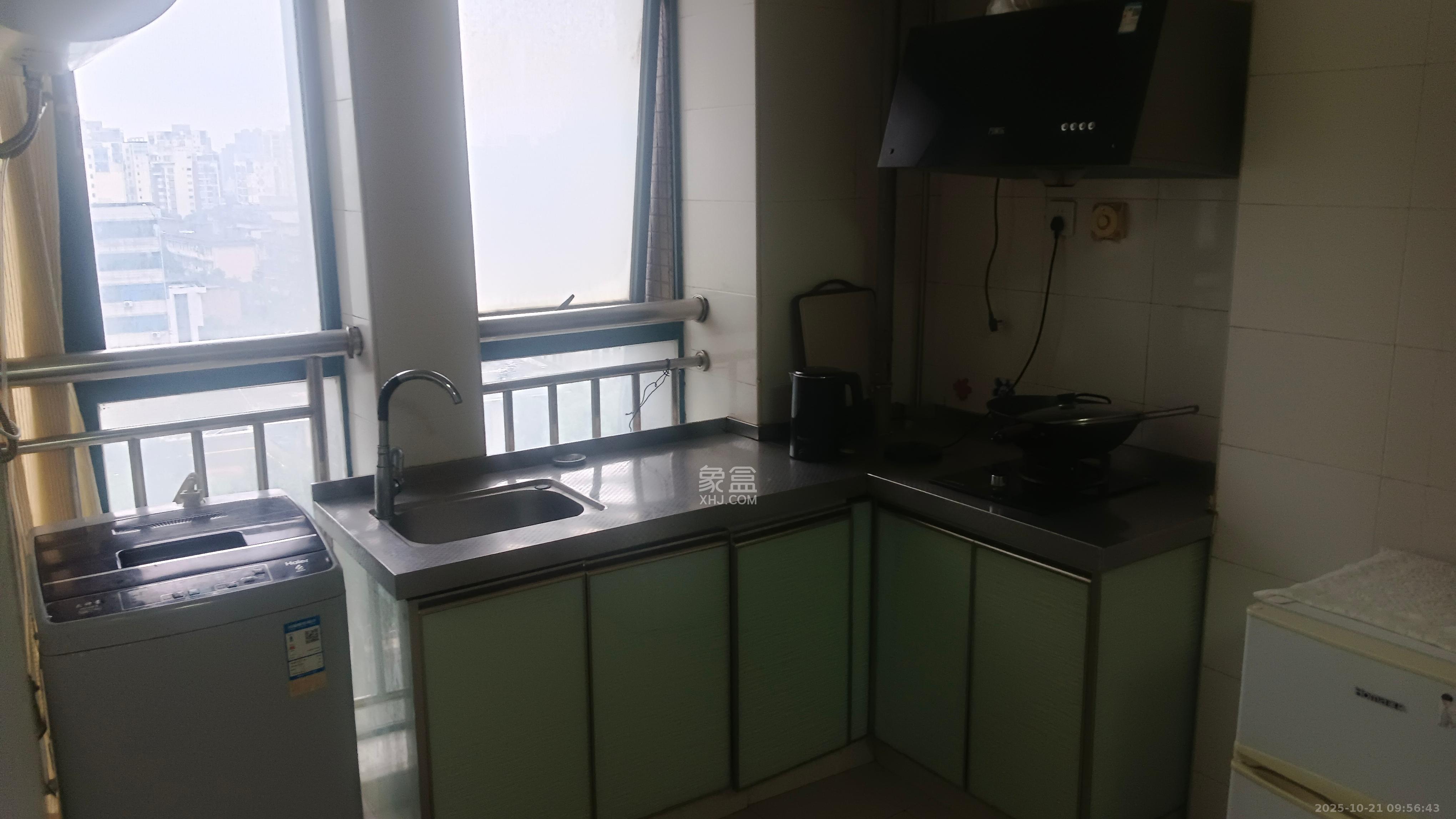 东一国际  1室1厅1卫    1400.0元/月室内图