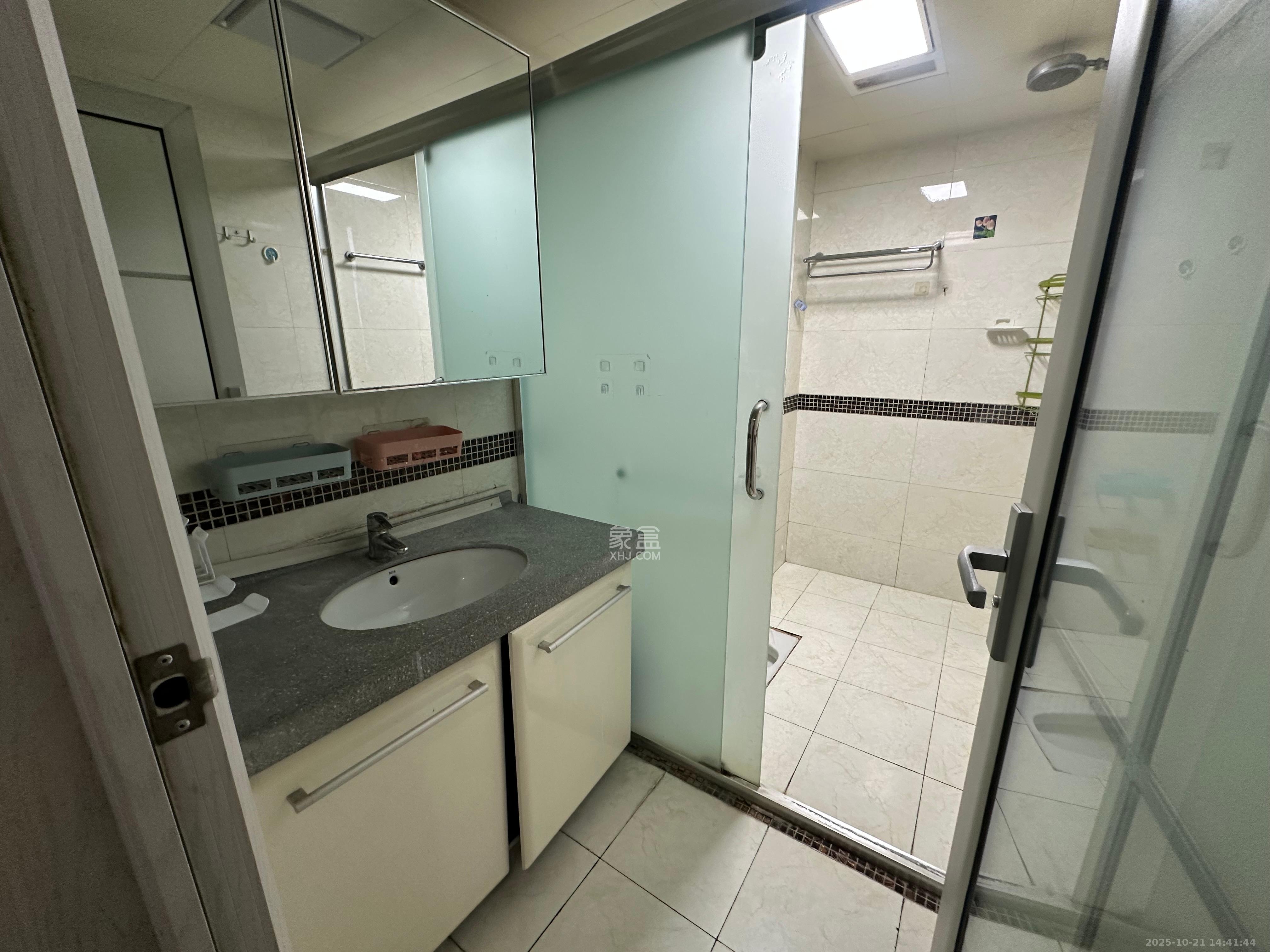 万博汇  3室2厅2卫    4500.0元/月室内图