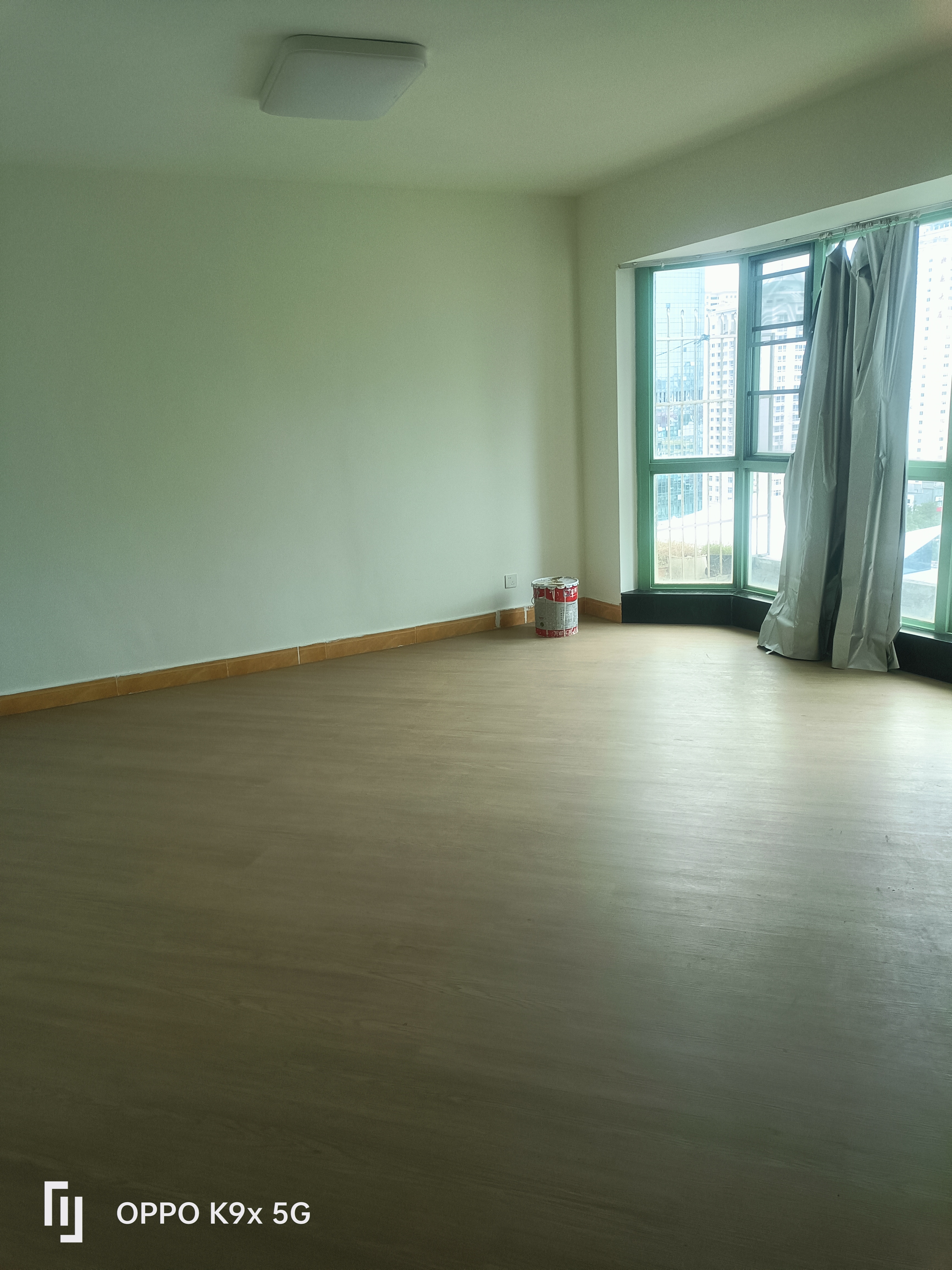 置地花园  3室2厅2卫    3200.0元/月