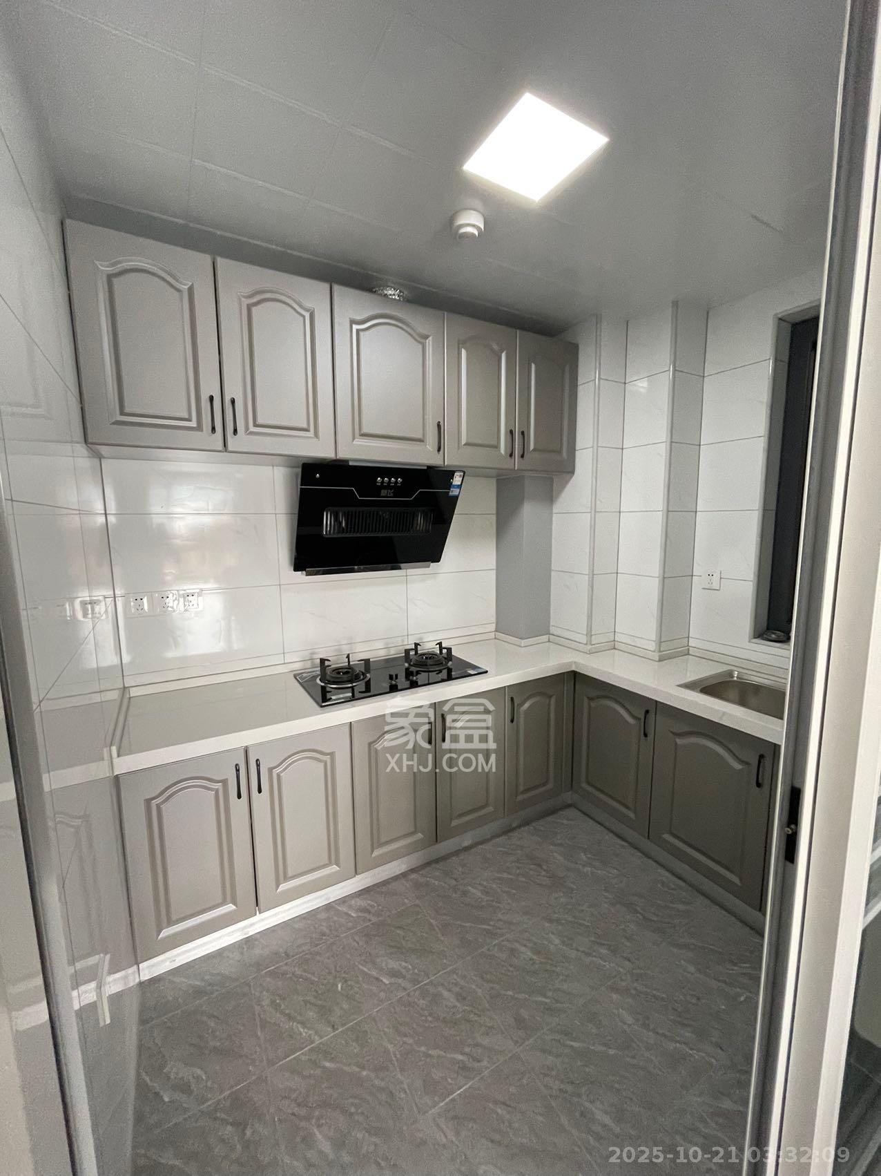 卓越浅水湾  3室2厅2卫    2600.0元/月室内图