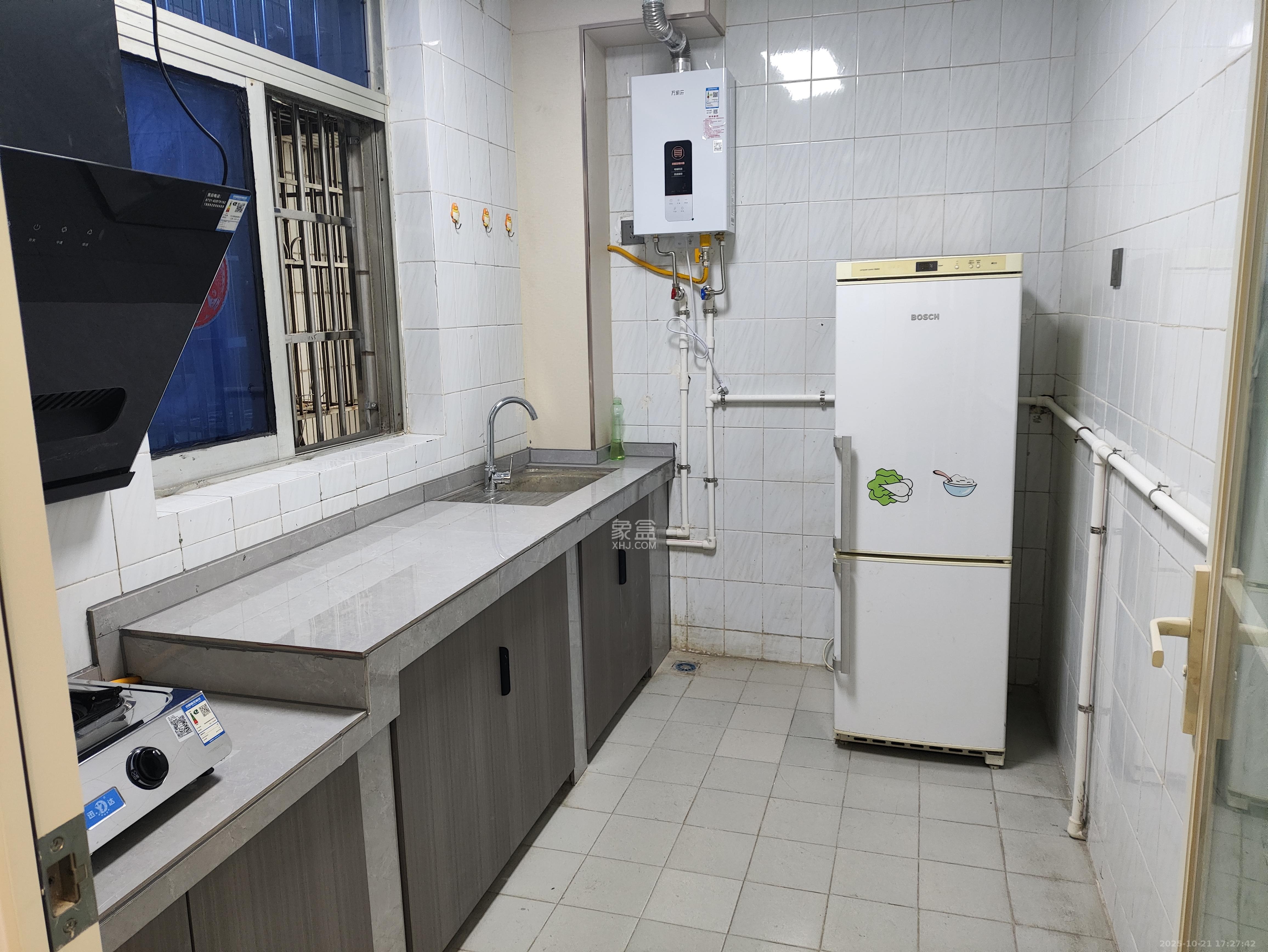 远东公寓  3室2厅1卫    3500.0元/月 远东公寓  3室2厅1卫    3500.0元/月室内图