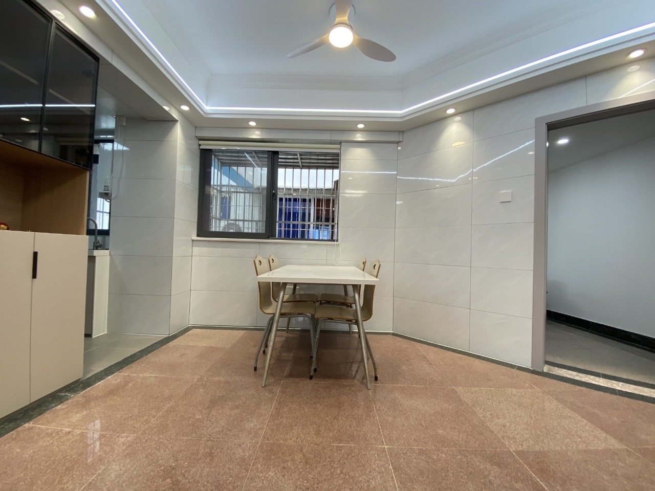 椰树小区 2室2厅1卫 3000.0元/月 椰树小区 2室2厅1卫 3000.0元/月室内图