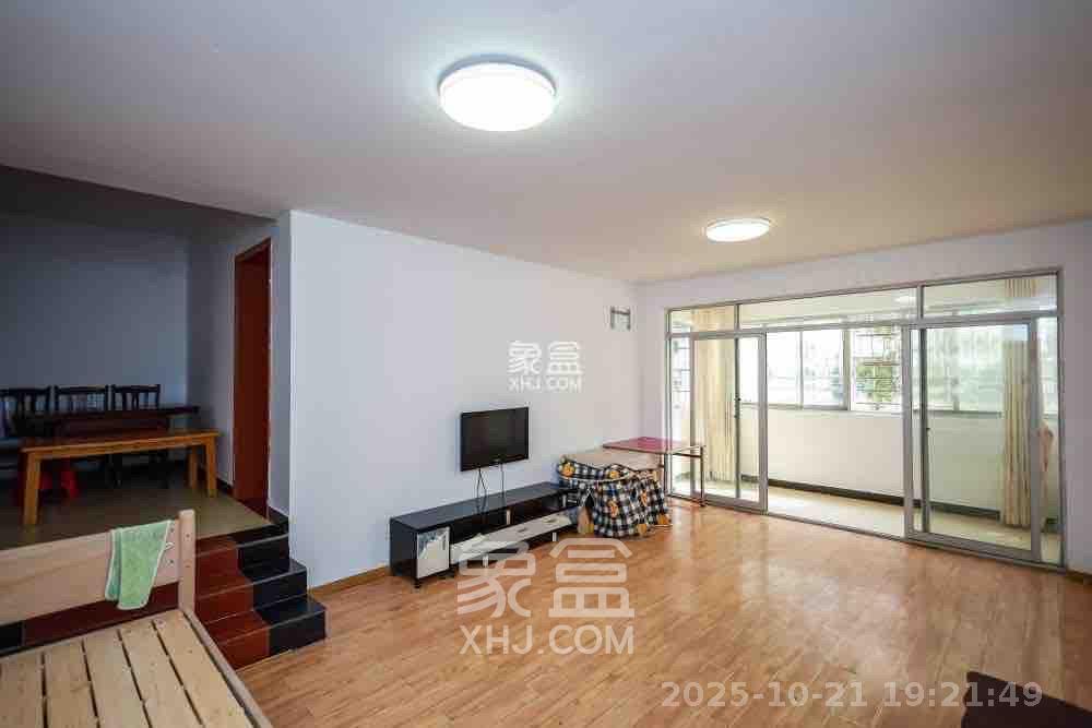 咸嘉新村嘉兴苑  2室2厅1卫    1800.0元/月室内图