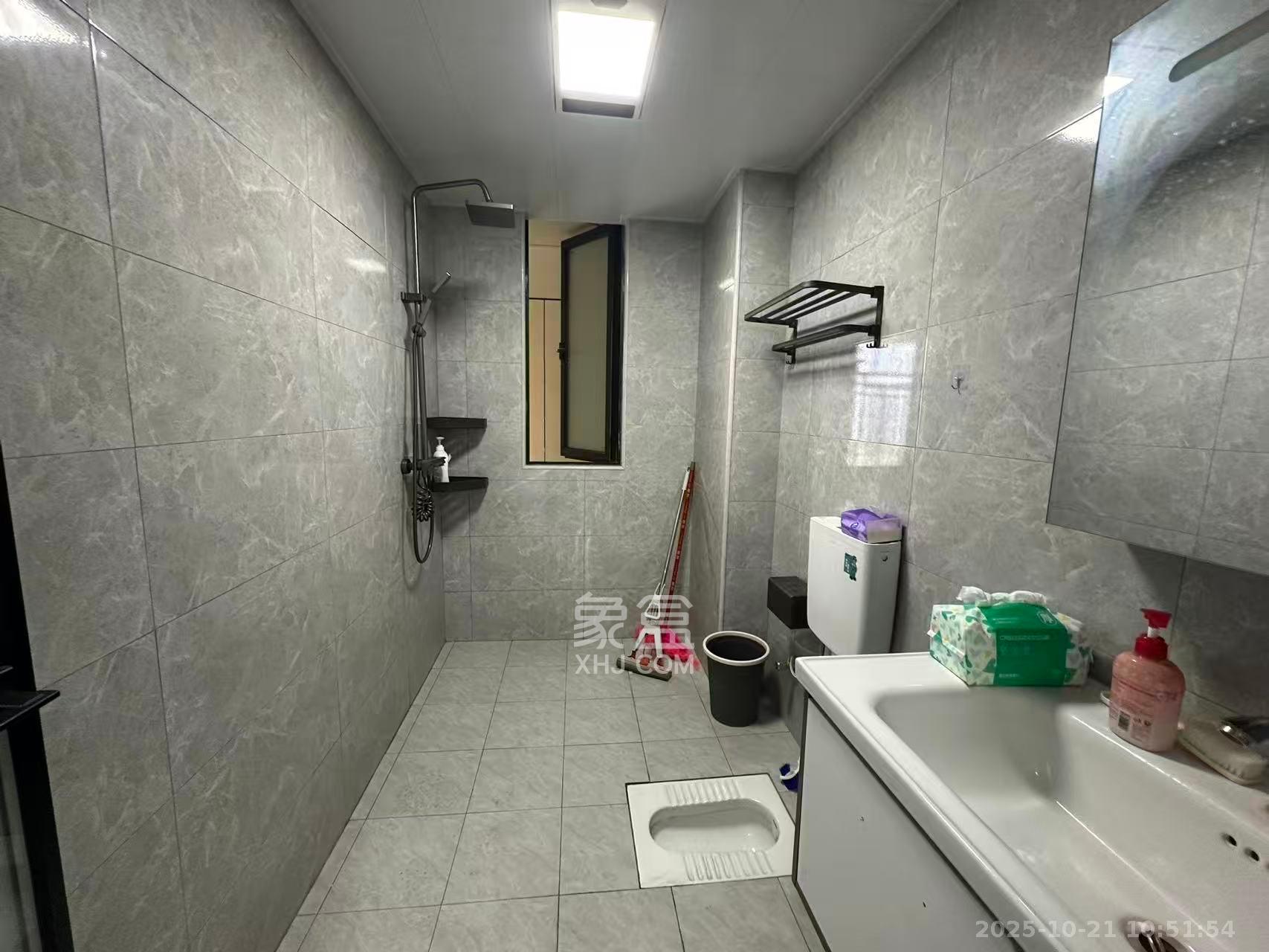 旭辉国悦府  3室2厅2卫    3200.0元/月 旭辉国悦府  3室2厅2卫    3200.0元/月室内图