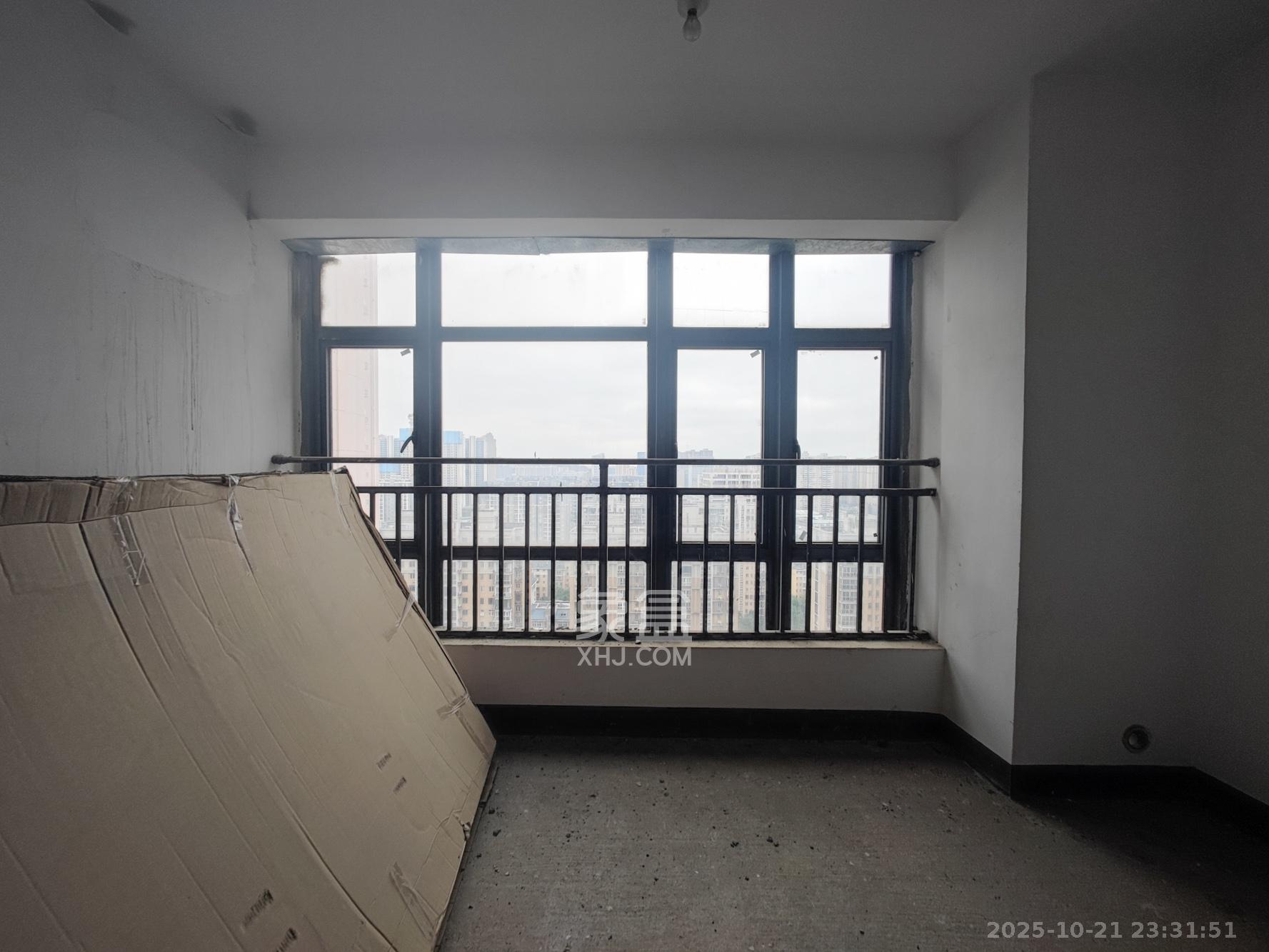 潇湘名城(新里程潇湘名城)  3室2厅2卫    102.0万 潇湘名城(新里程潇湘名城)  3室2厅2卫    102.0万阳台