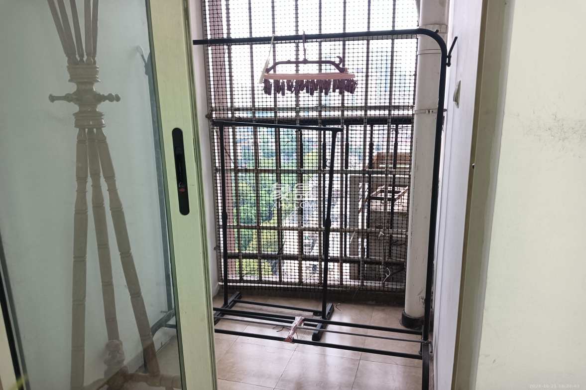 白沙晶城 1室1厅1卫 2300.0元/月 白沙晶城 1室1厅1卫 2300.0元/月室内图