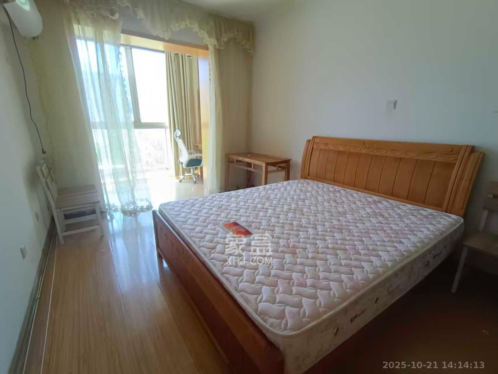 阳光100二期  2室2厅1卫    2400.0元/月室内图