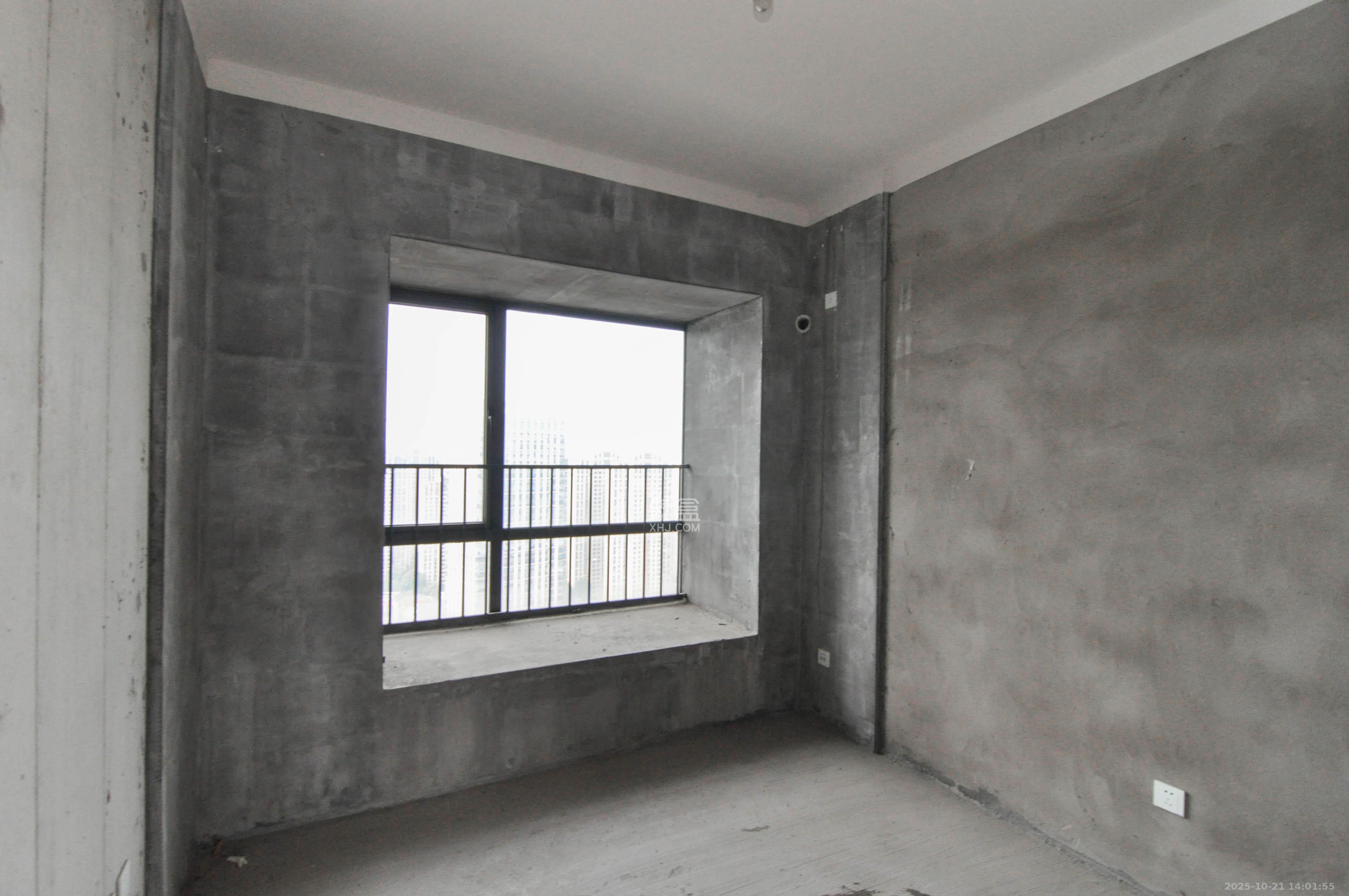 天祥水晶湾  5室2厅2卫    242.0万 天祥水晶湾  5室2厅2卫    242.0万其他