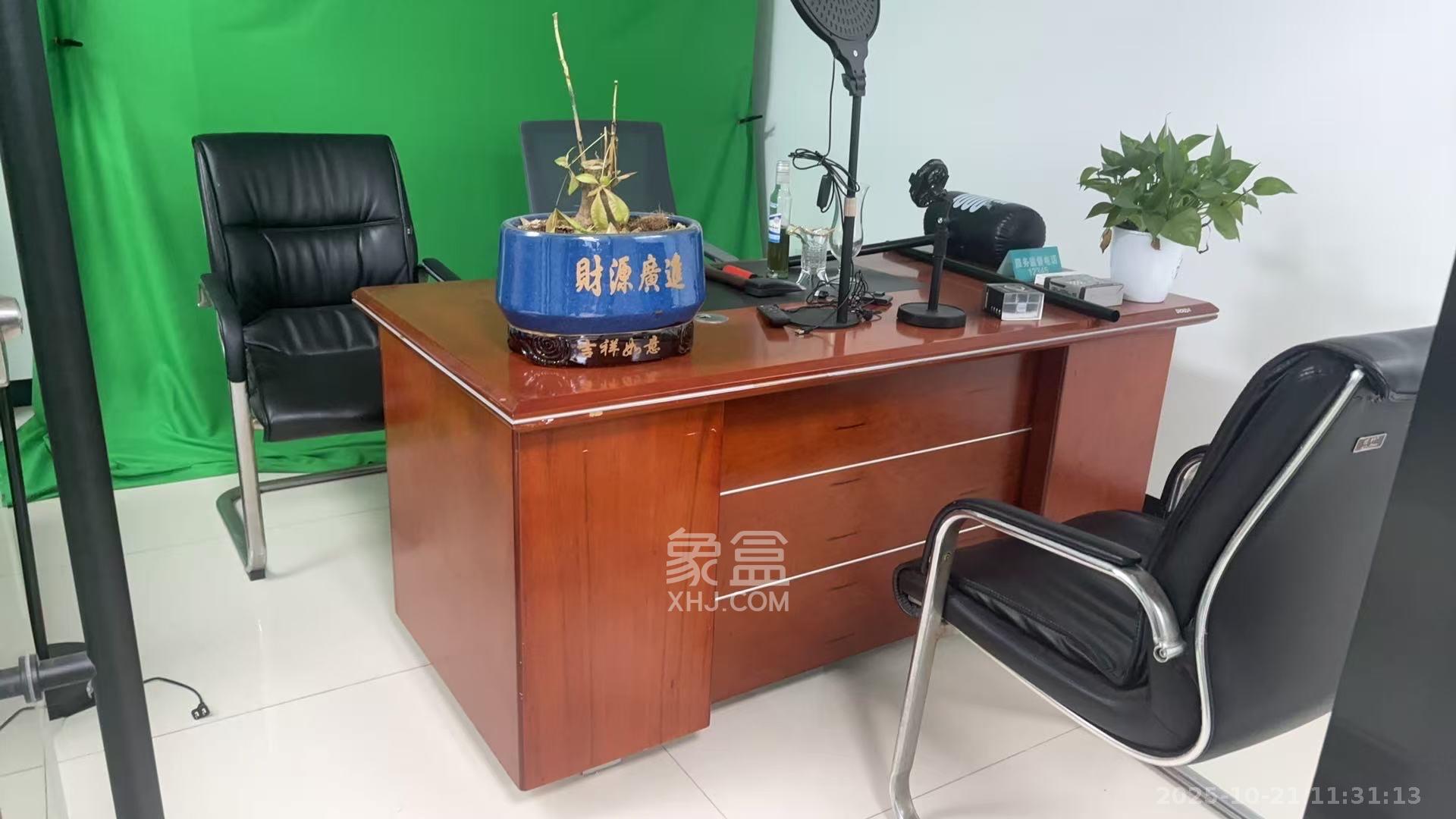 长城华都  3室2厅1卫    3000.0元/月 长城华都  3室2厅1卫    3000.0元/月室内图