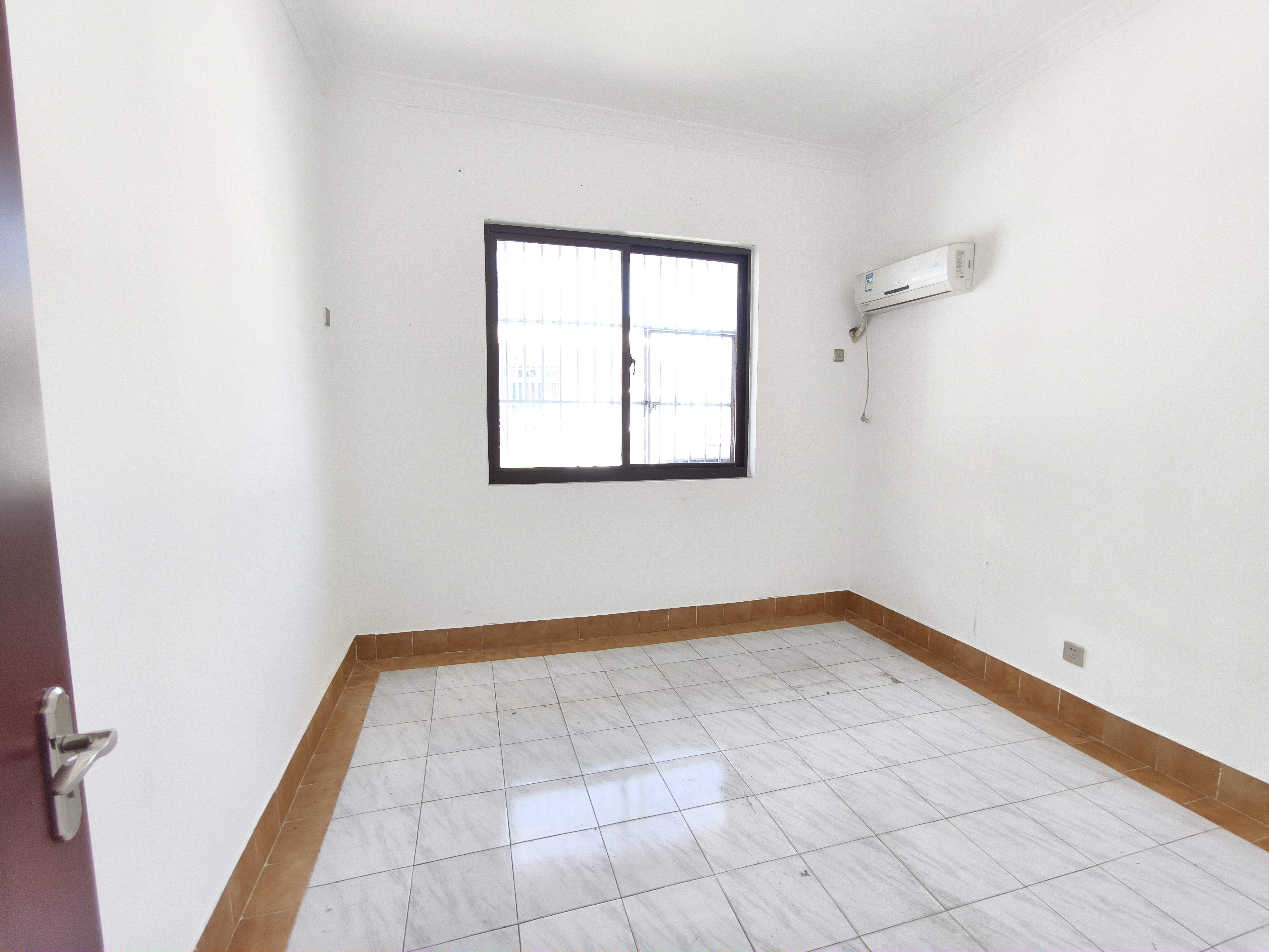 美舍小区（美舍河开发区）  10室2厅3卫    13500.0元/月室内图