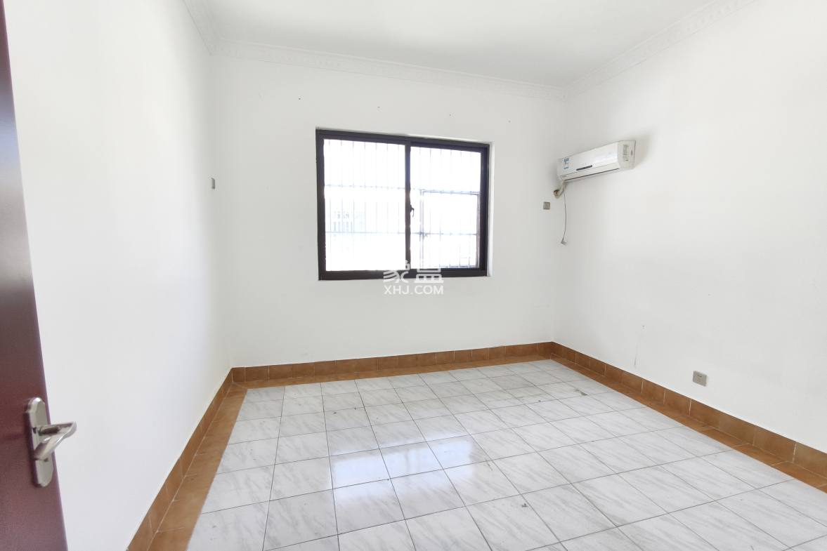 美舍小区(美舍河开发区) 10室2厅3卫 13500.0元/月 美舍小区(美舍河开发区) 10室2厅3卫 13500.0元/月室内图