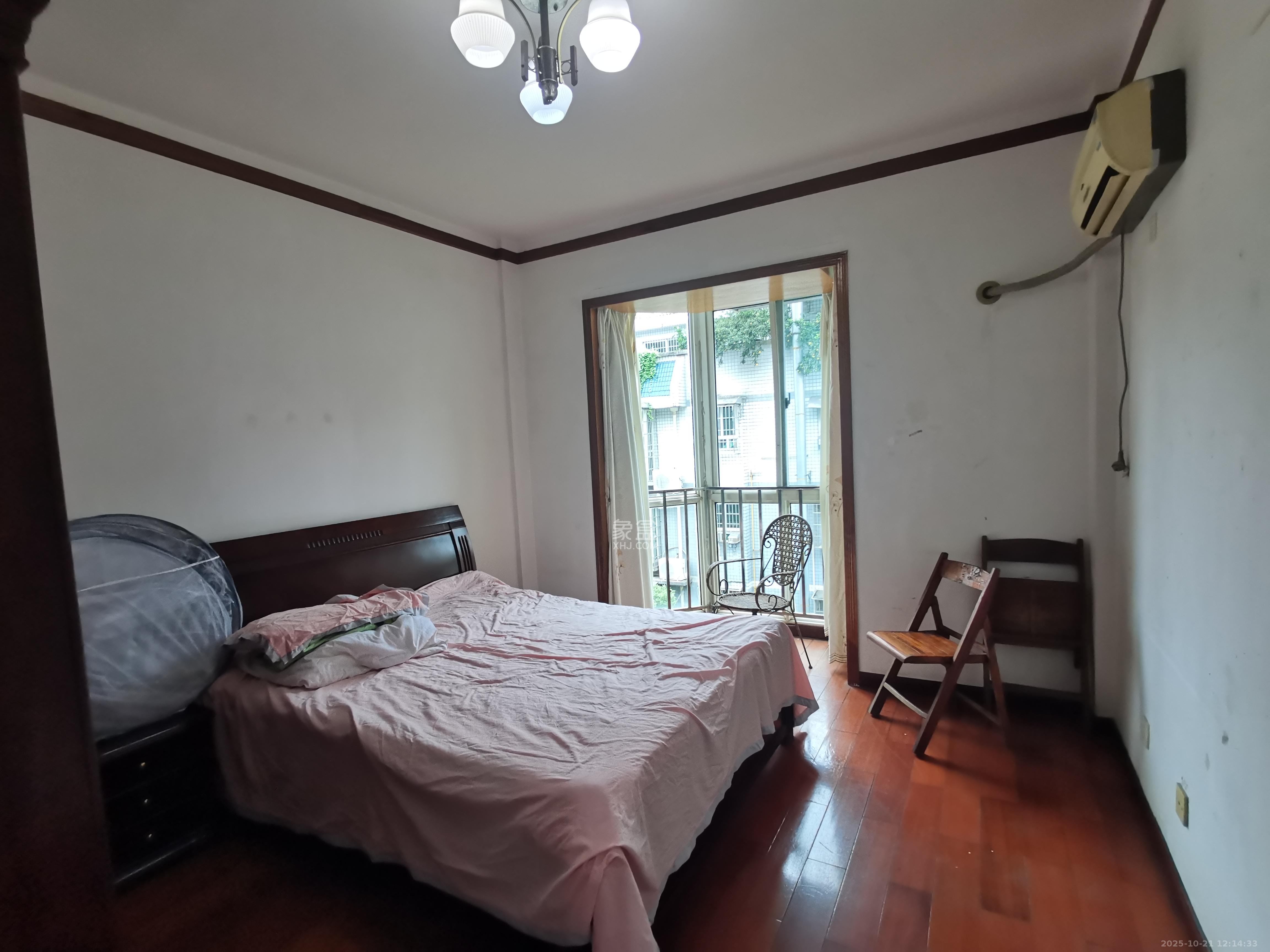 五一新村安置小区(永定社区、永兴社区、永祥社区)  3室2厅2卫    1800.0元/月 五一新村安置小区(永定社区、永兴社区、永祥社区)  3室2厅2卫    1800.0元/月室内图