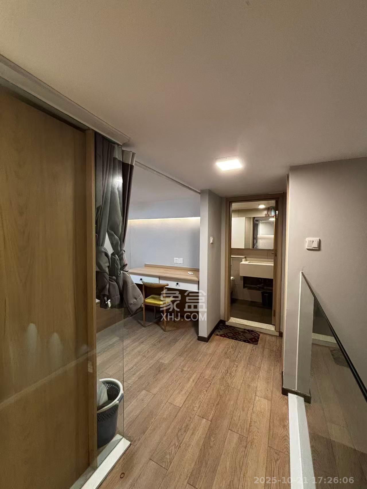 时代年华  2室1厅2卫    1800.0元/月室内图