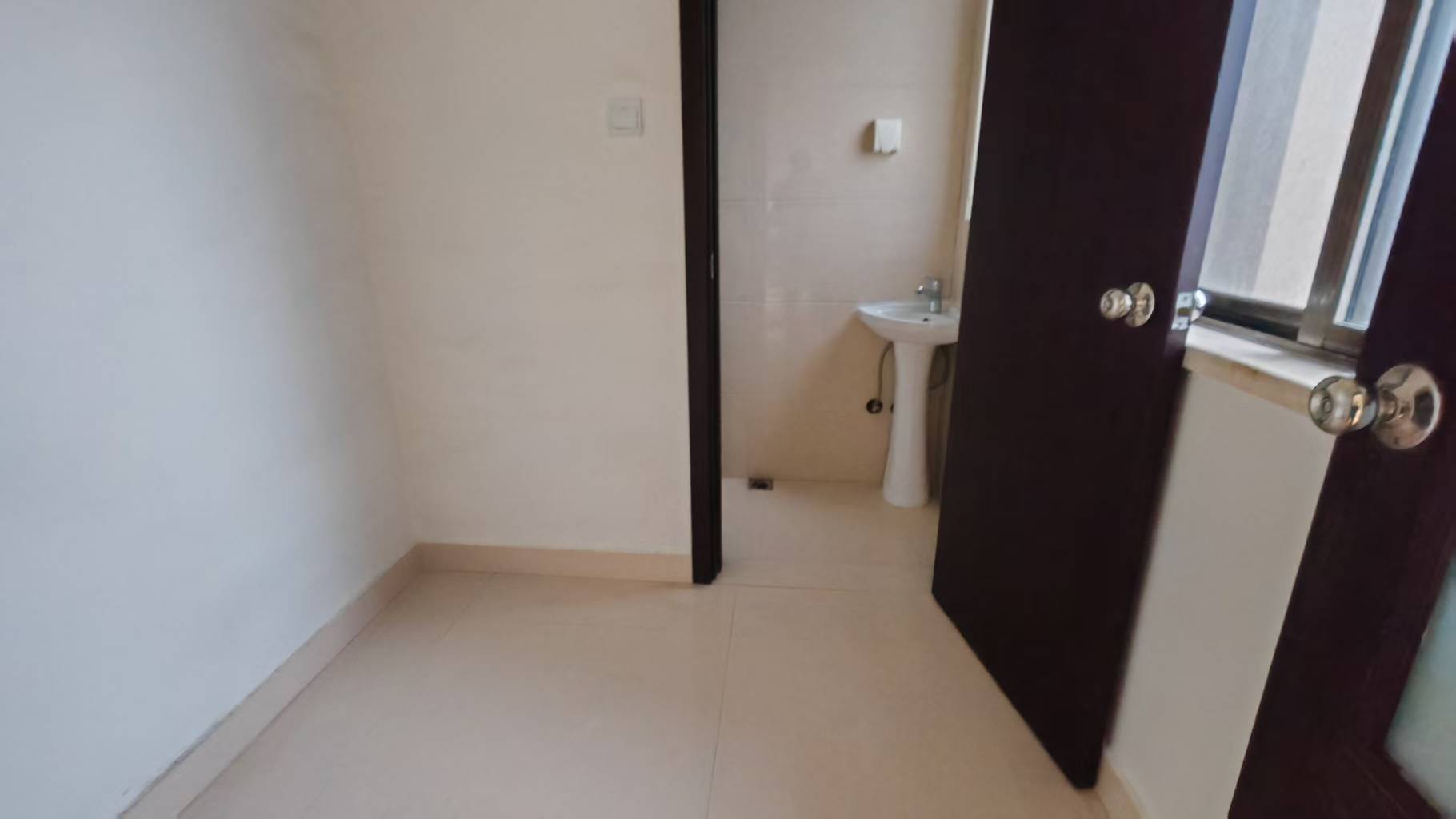 碧桂园  5室2厅4卫    89.0万室内图