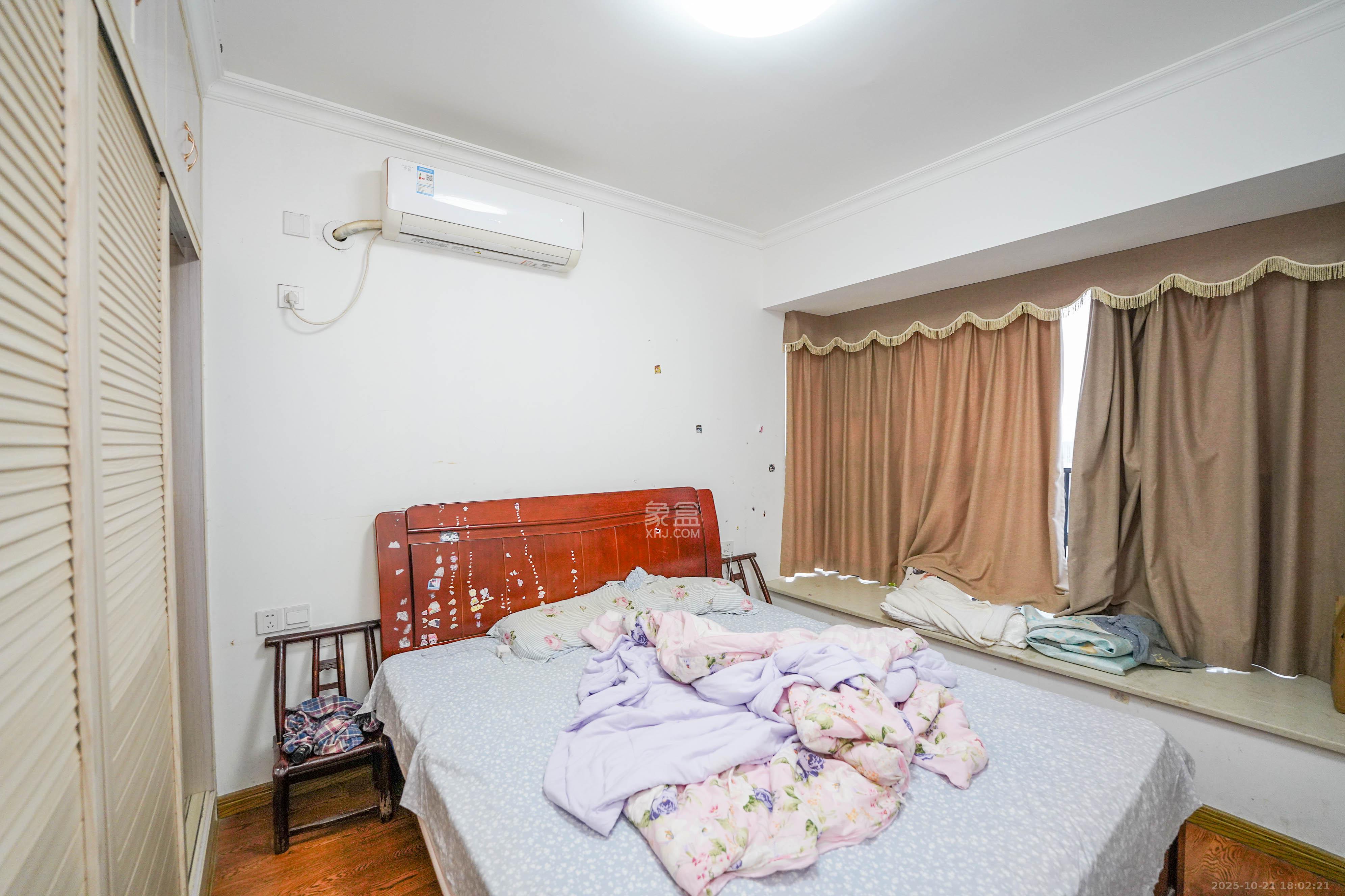 汇金城/嘉华城（二期、三期）  2室2厅1卫    88.0万卧室